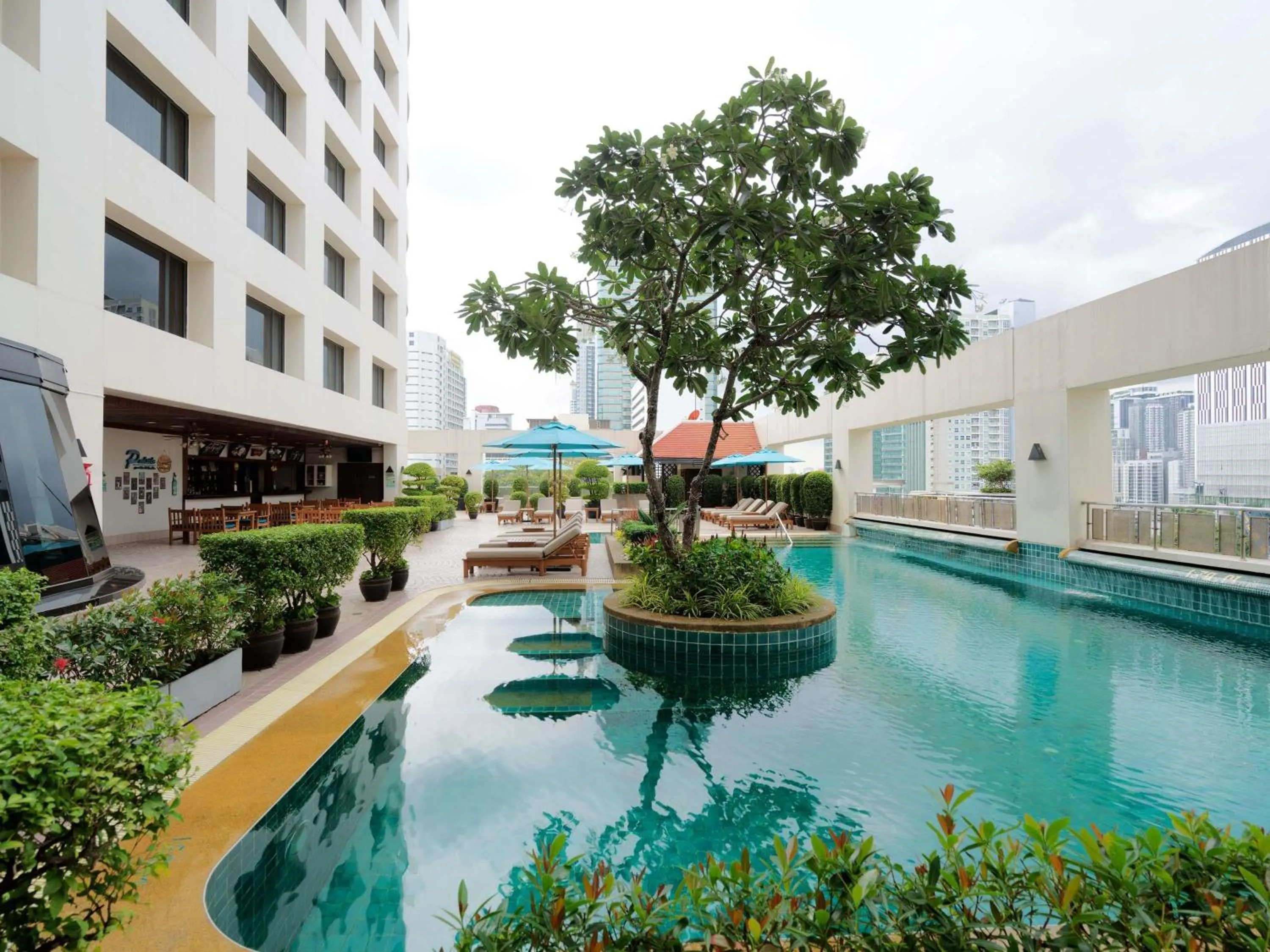 Pool view in Grand Mercure Bangkok Atrium