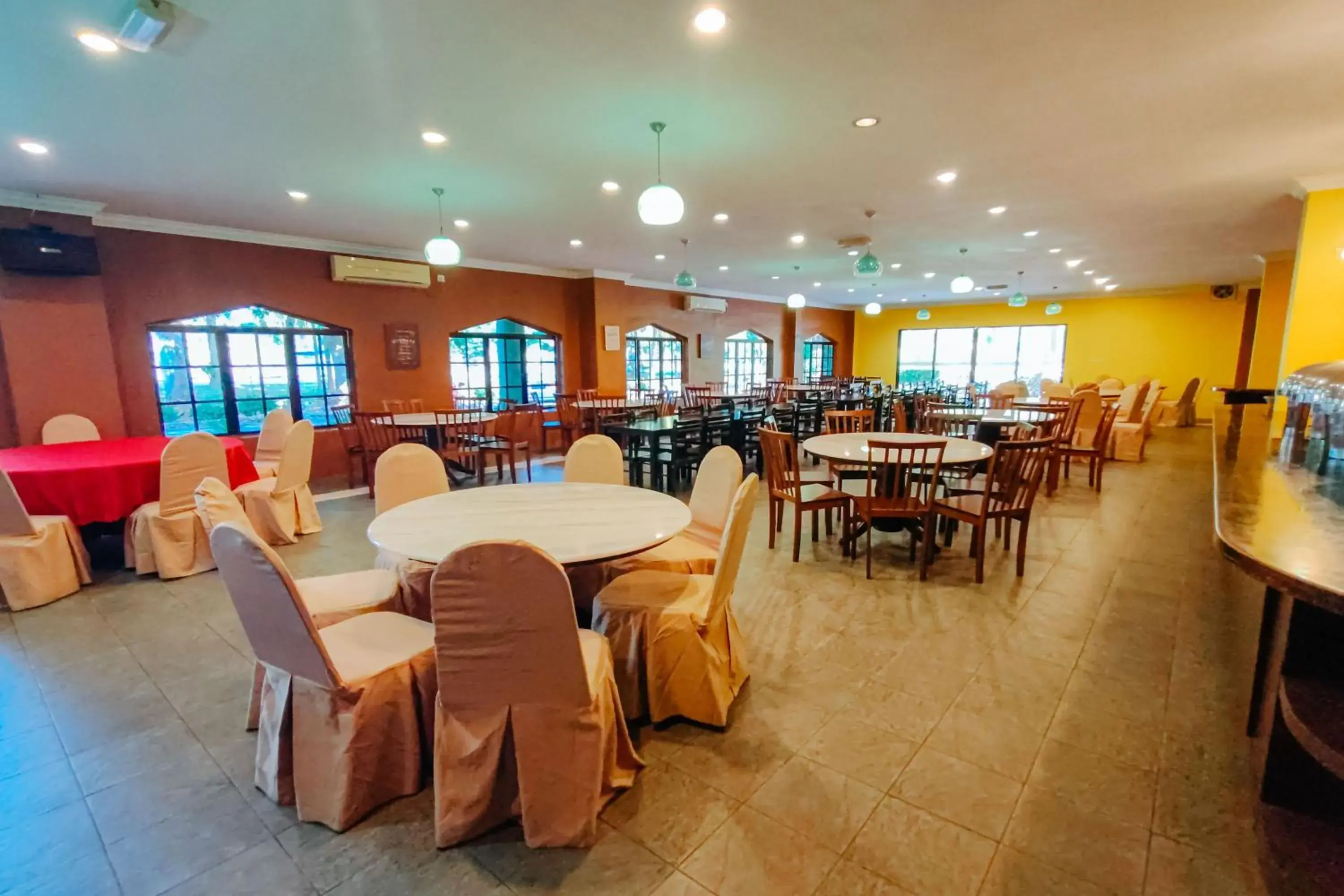 Restaurant/places to eat in Virgo Batik Resort Teluk Batik Lumut Restaurant/places to eat in Virgo Batik Resort Teluk Batik Lumut