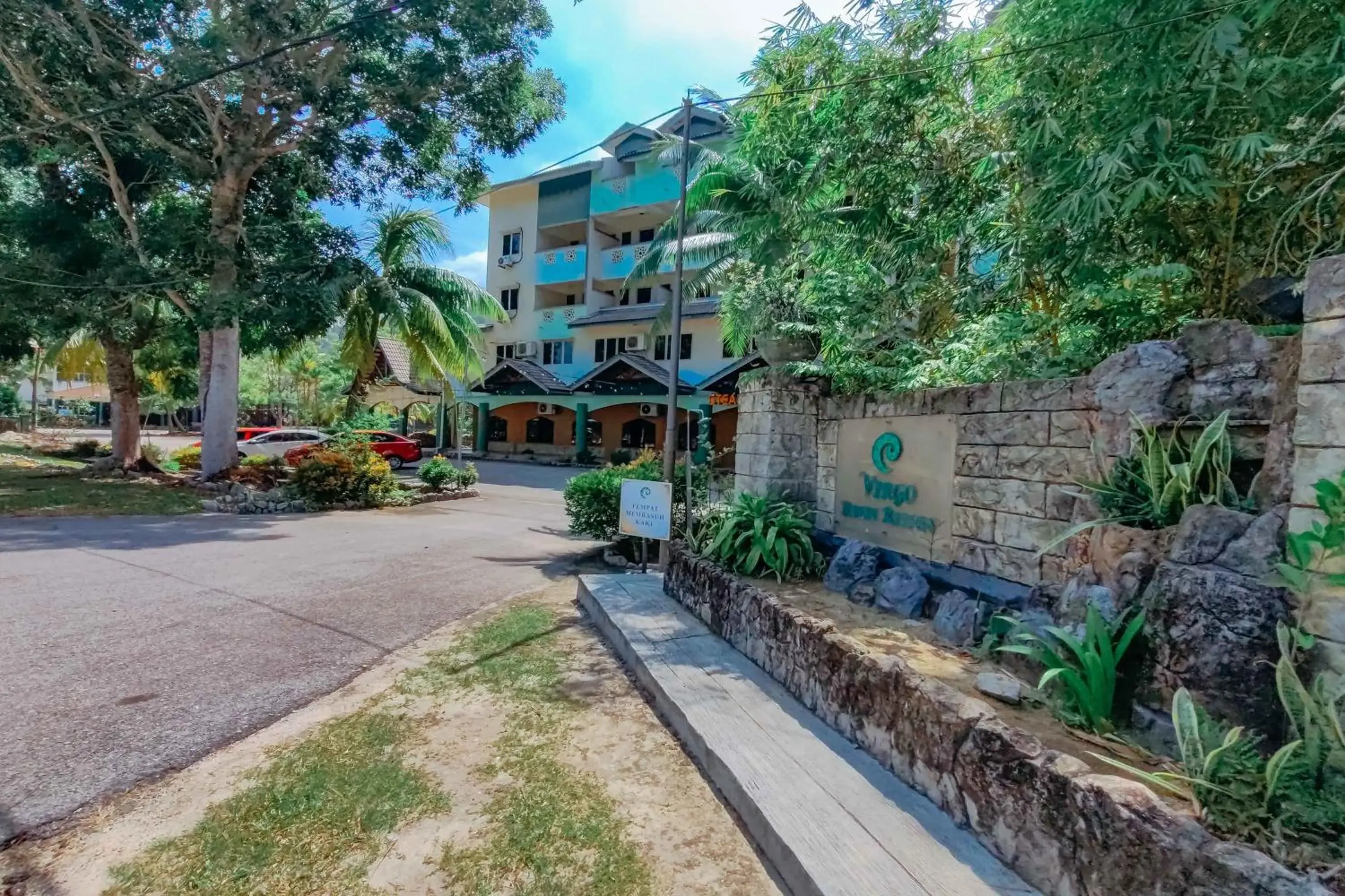 Property building in Virgo Batik Resort Teluk Batik Lumut Property building in Virgo Batik Resort Teluk Batik Lumut