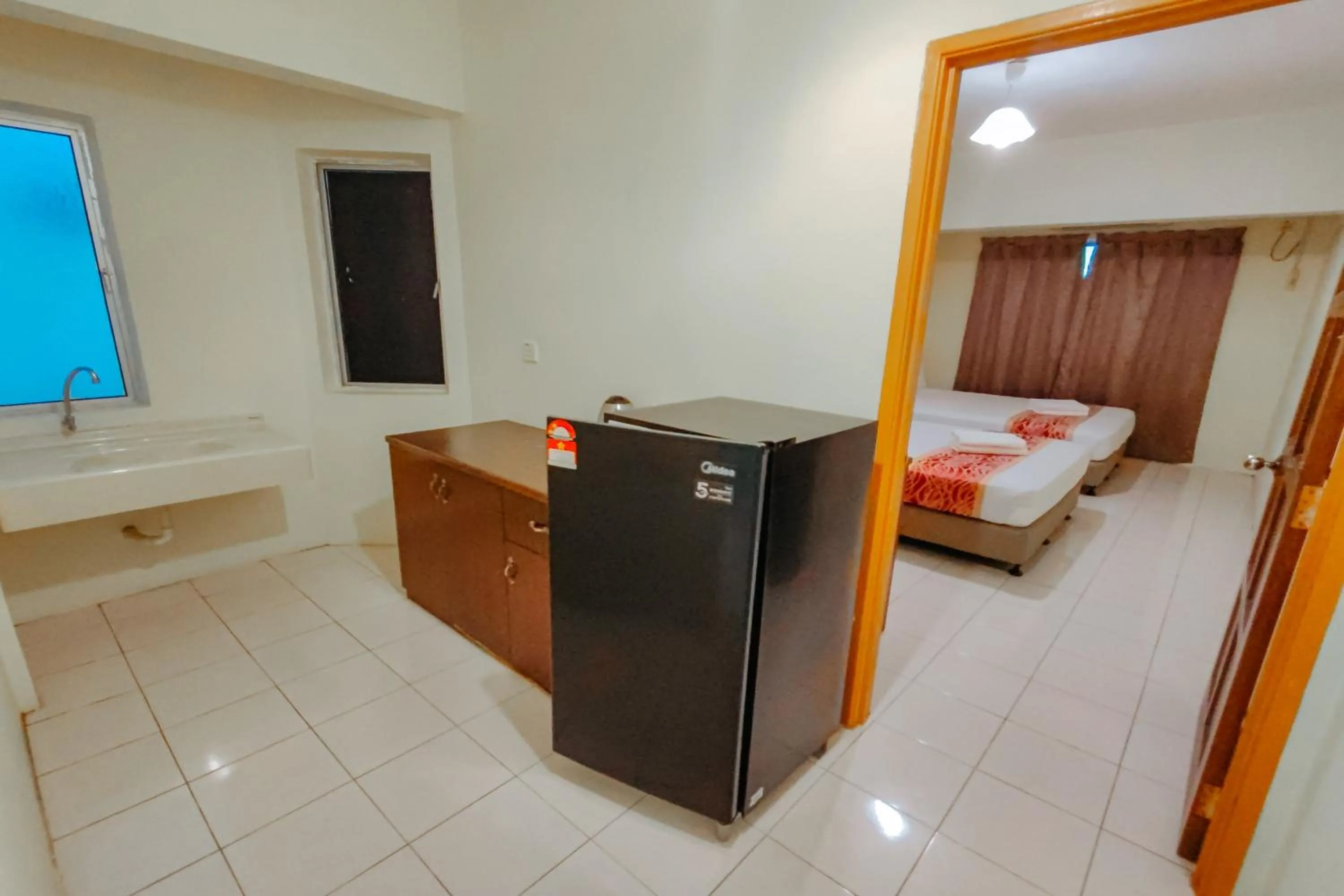 Bedroom, Bed in Virgo Batik Resort Teluk Batik Lumut