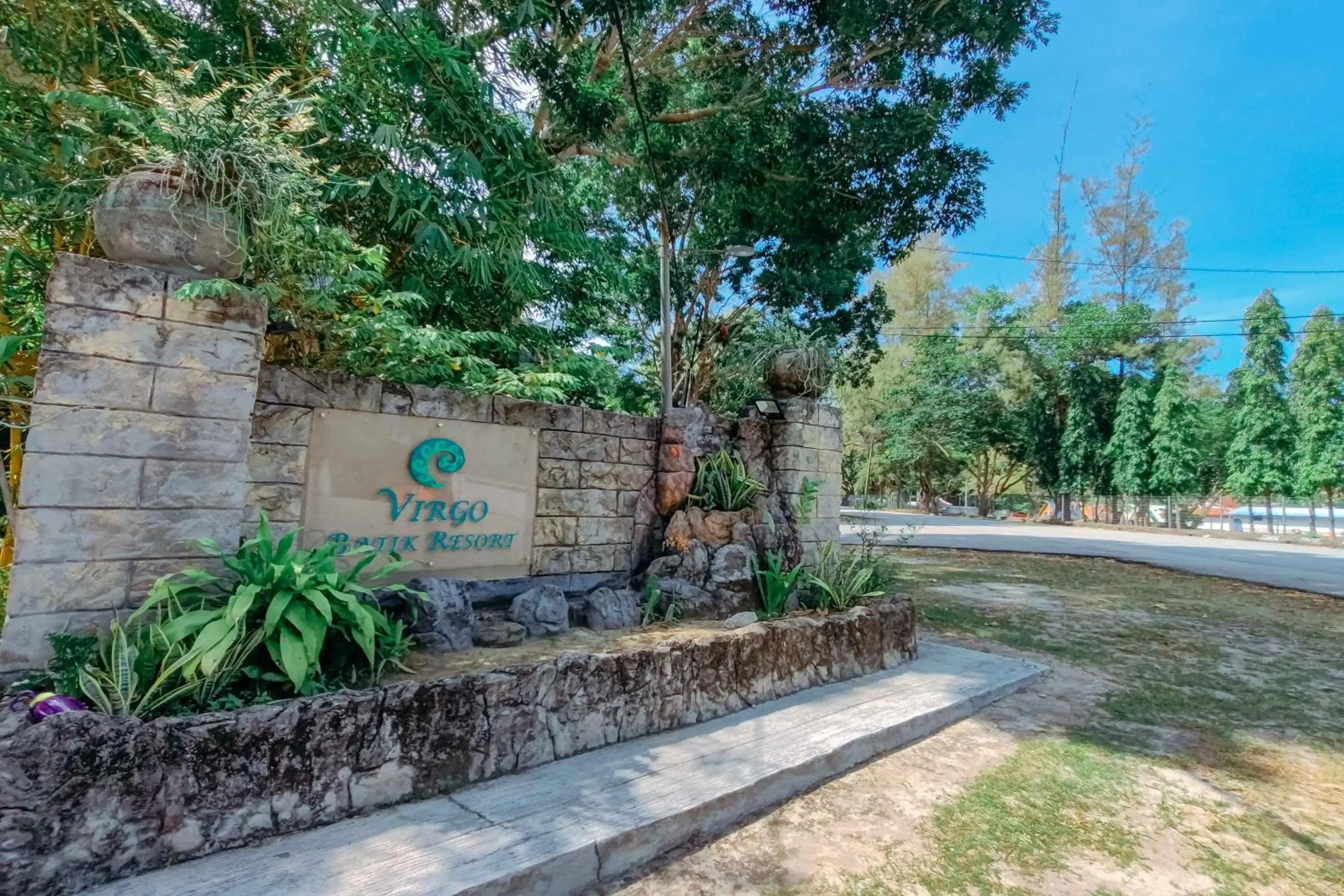 Facade/entrance in Virgo Batik Resort Teluk Batik Lumut