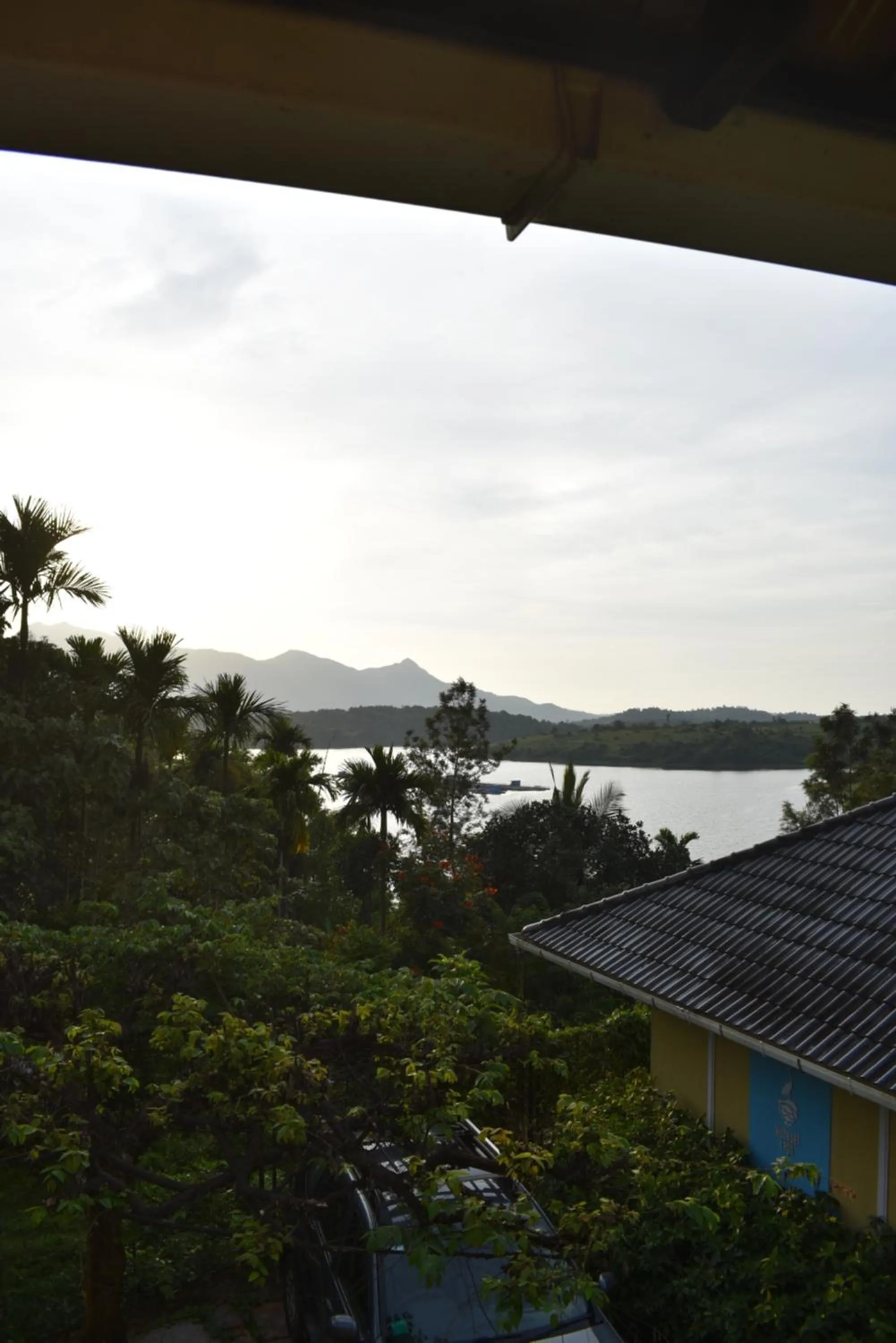 Mountain view in Vista Del Lago