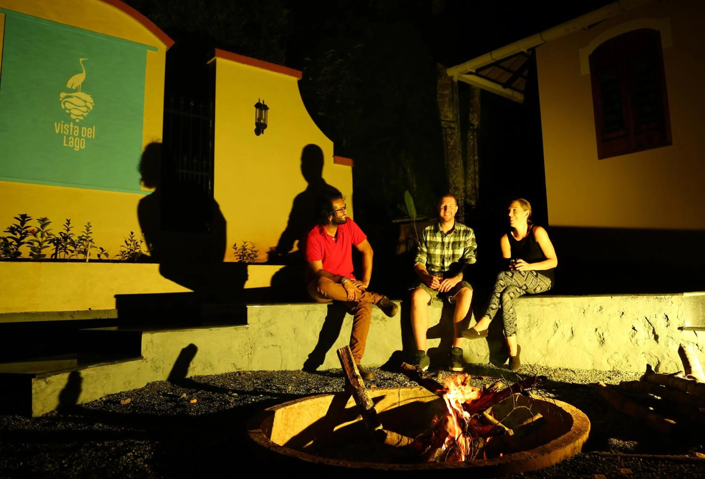 Property logo or sign in Vista Del Lago