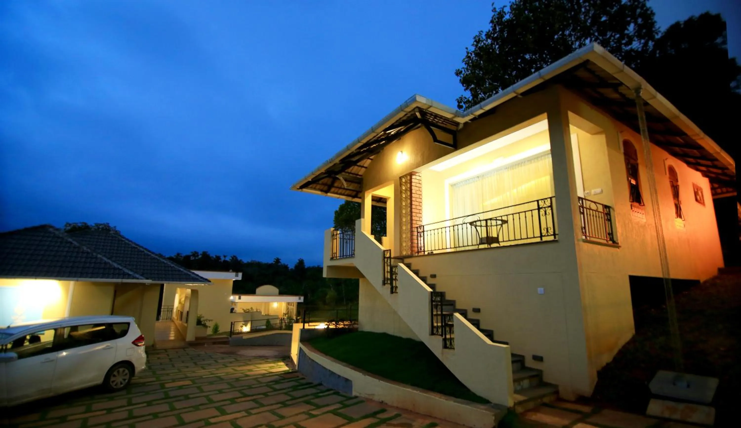 Night in Vista Del Lago