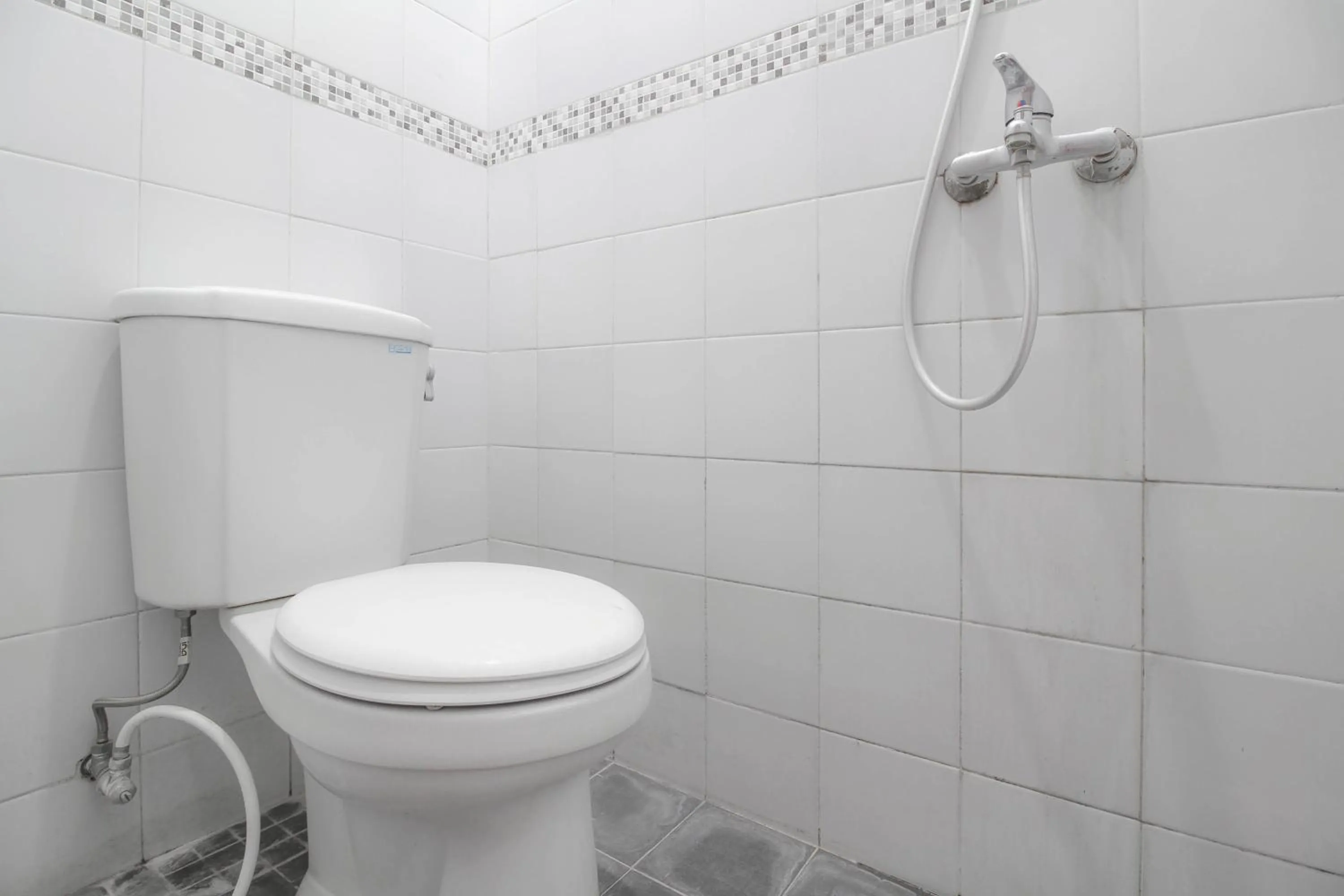 Bathroom in RedDoorz near Hartono Mall