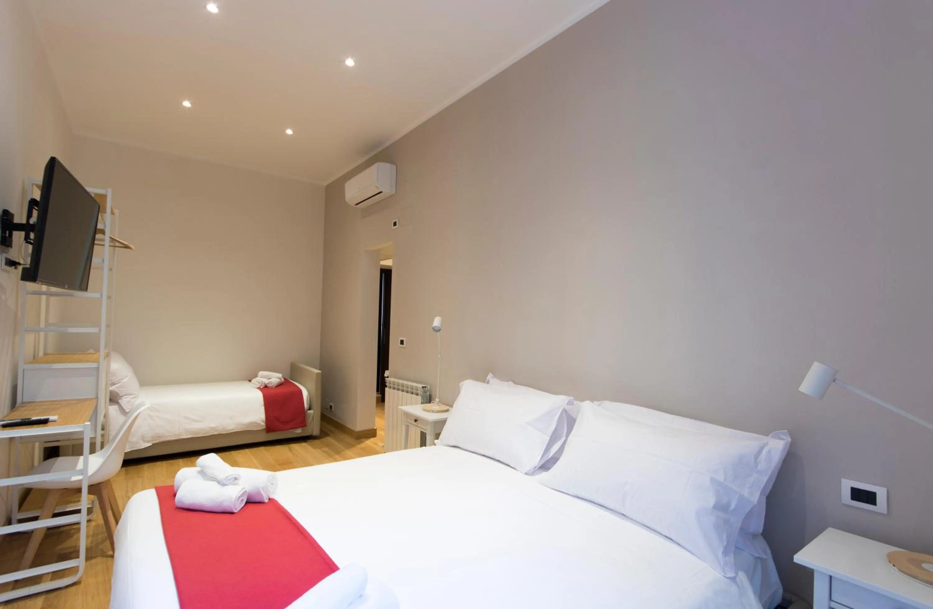 Bedroom, Bed in Colosseo Guest House