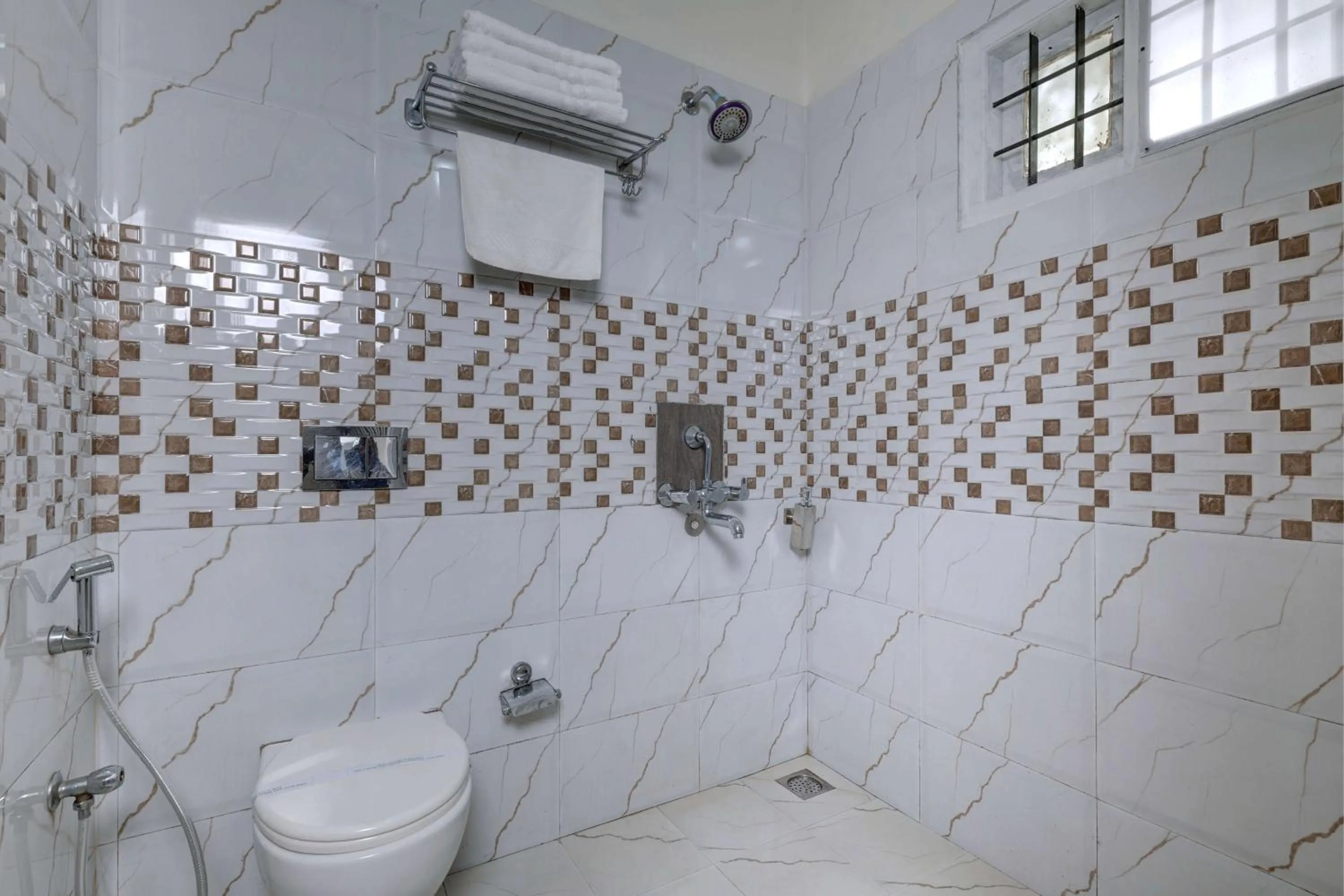 Shower in Kurinji Wanderlust Resort Munnar