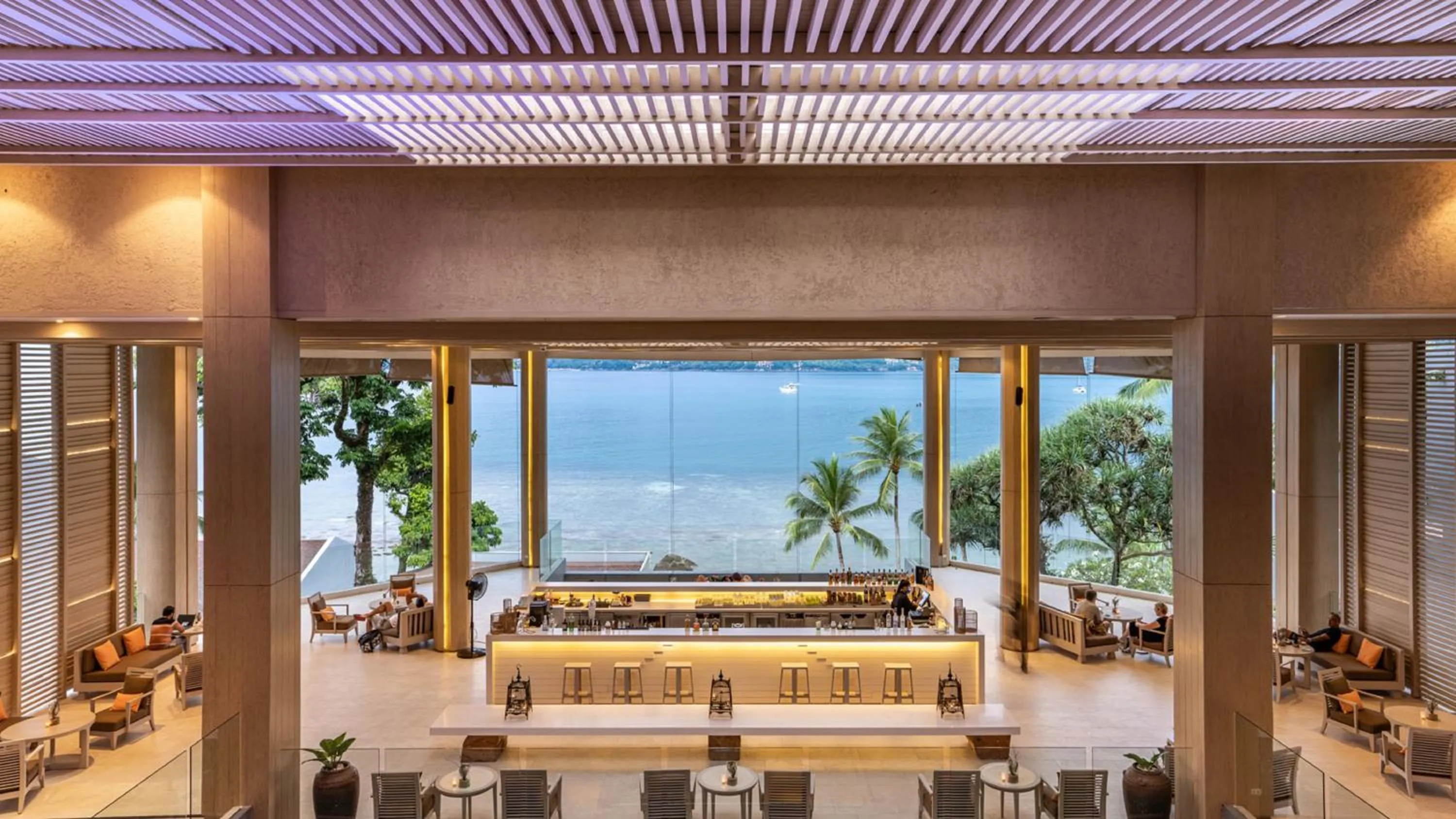 Lounge or bar in Amari Phuket
