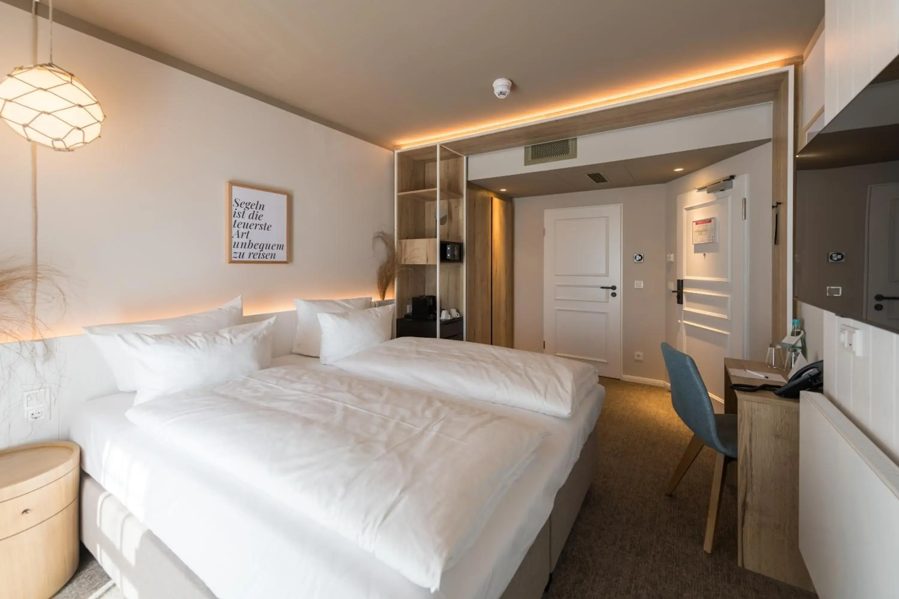 Classic Double Room - single occupancy - Landside in Hafenhotel zu Putbus Classic Double Room - single occupancy - Landside in Hafenhotel zu Putbus