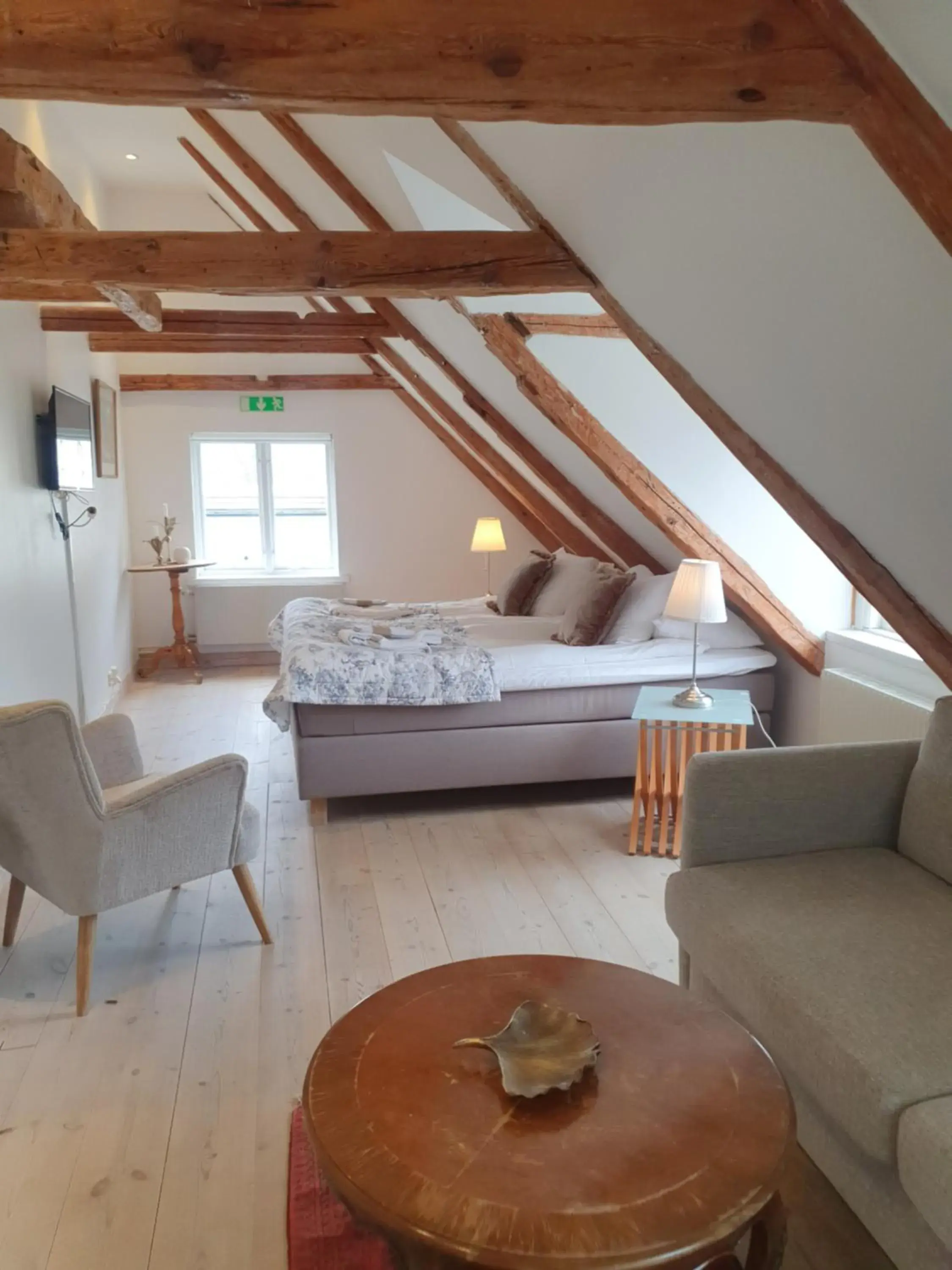 Junior Suite - single occupancy in Elisefarm Junior Suite - single occupancy in Elisefarm