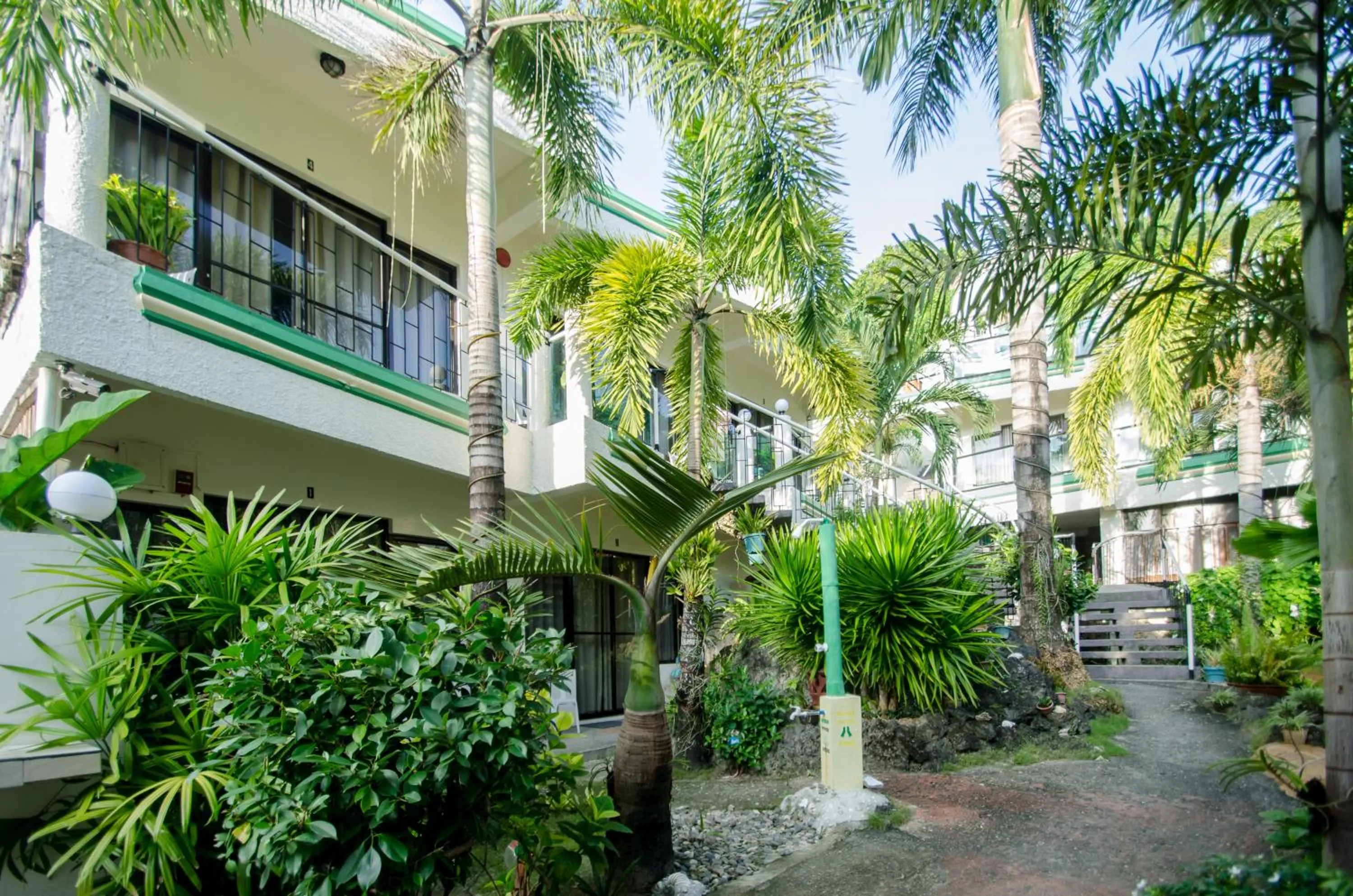Facade/entrance in Turtle Inn Resort