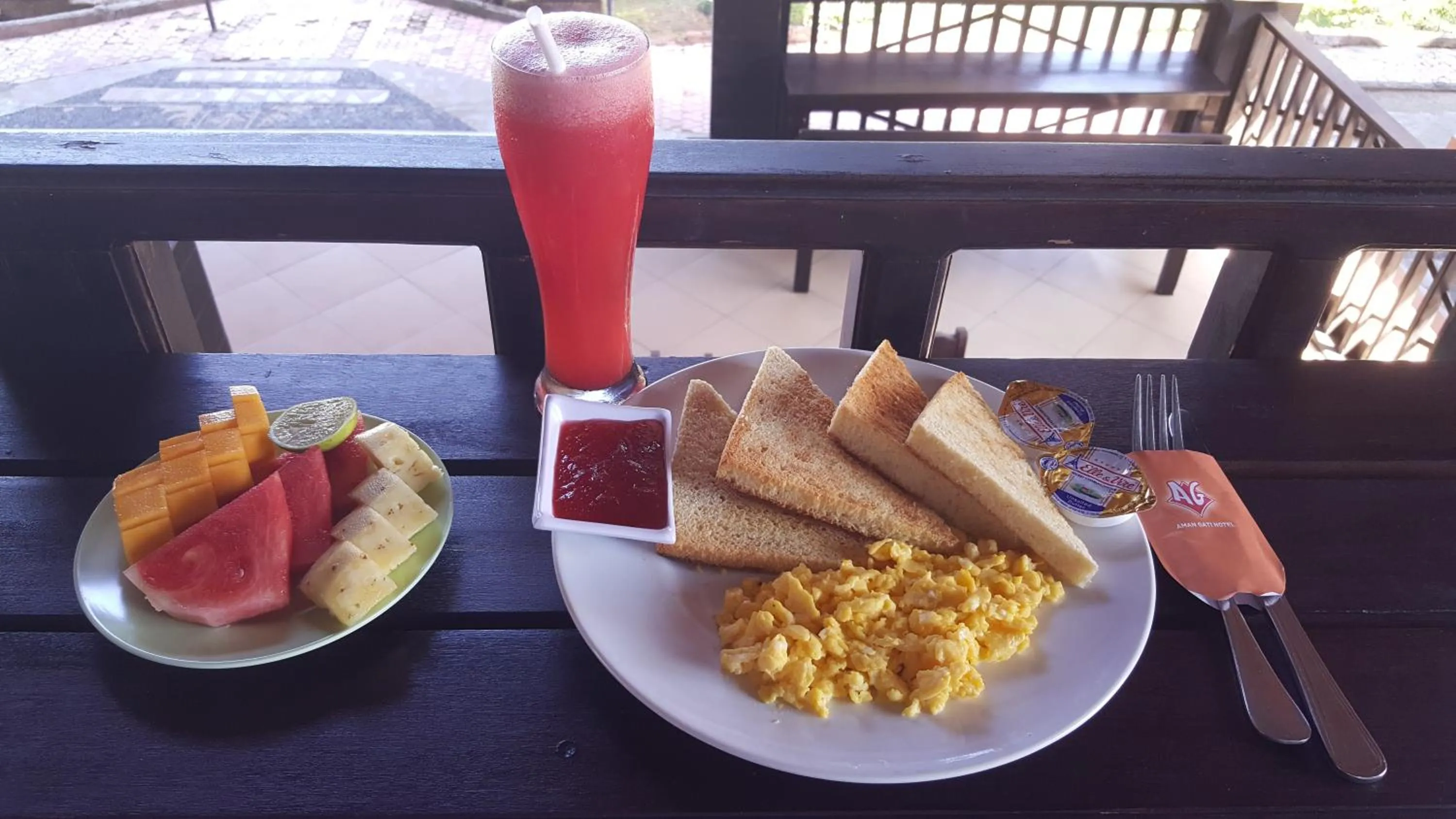 Breakfast in Aman Gati Hotel Lakey