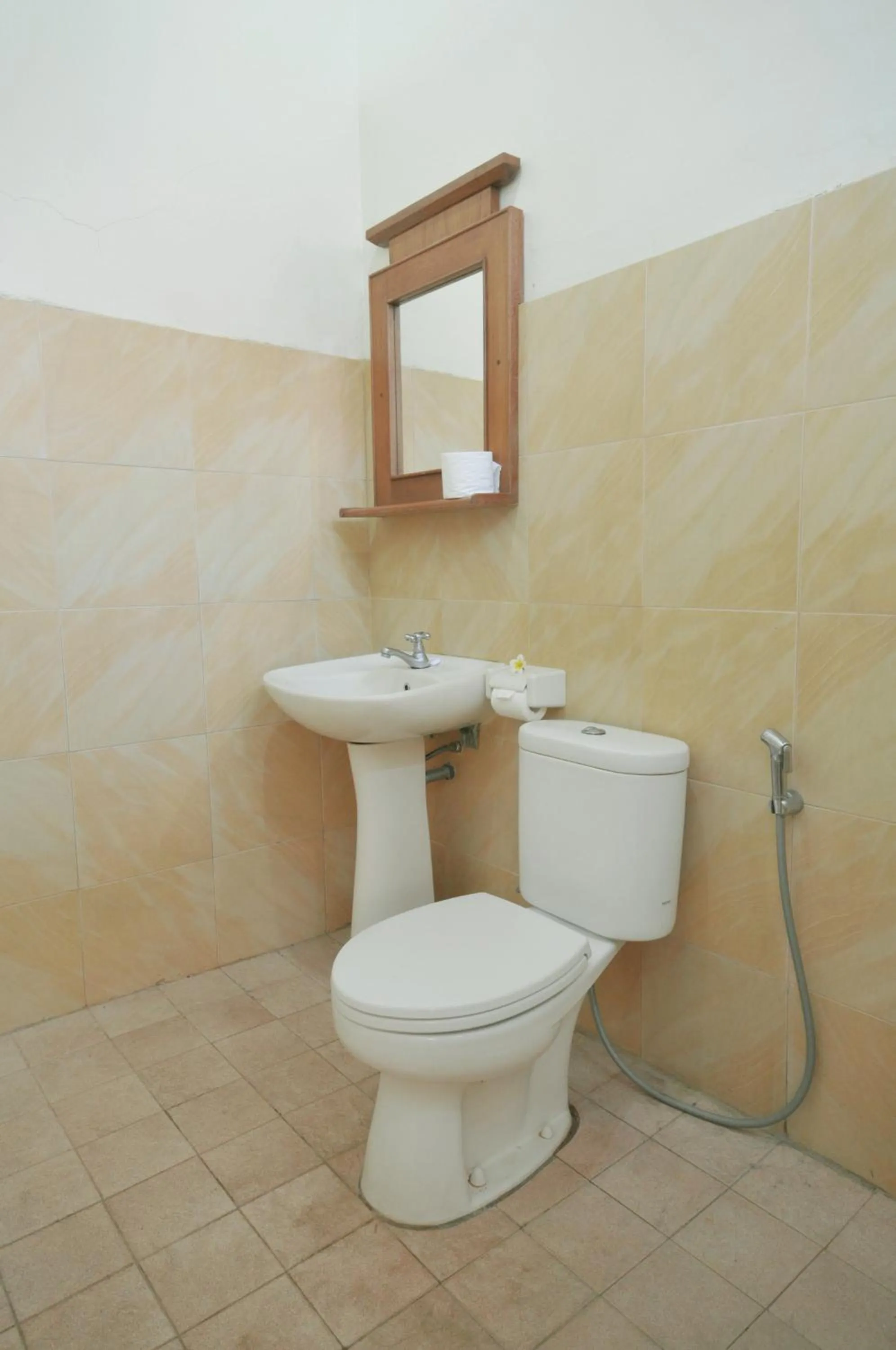 Aman Gati Hotel Lakey