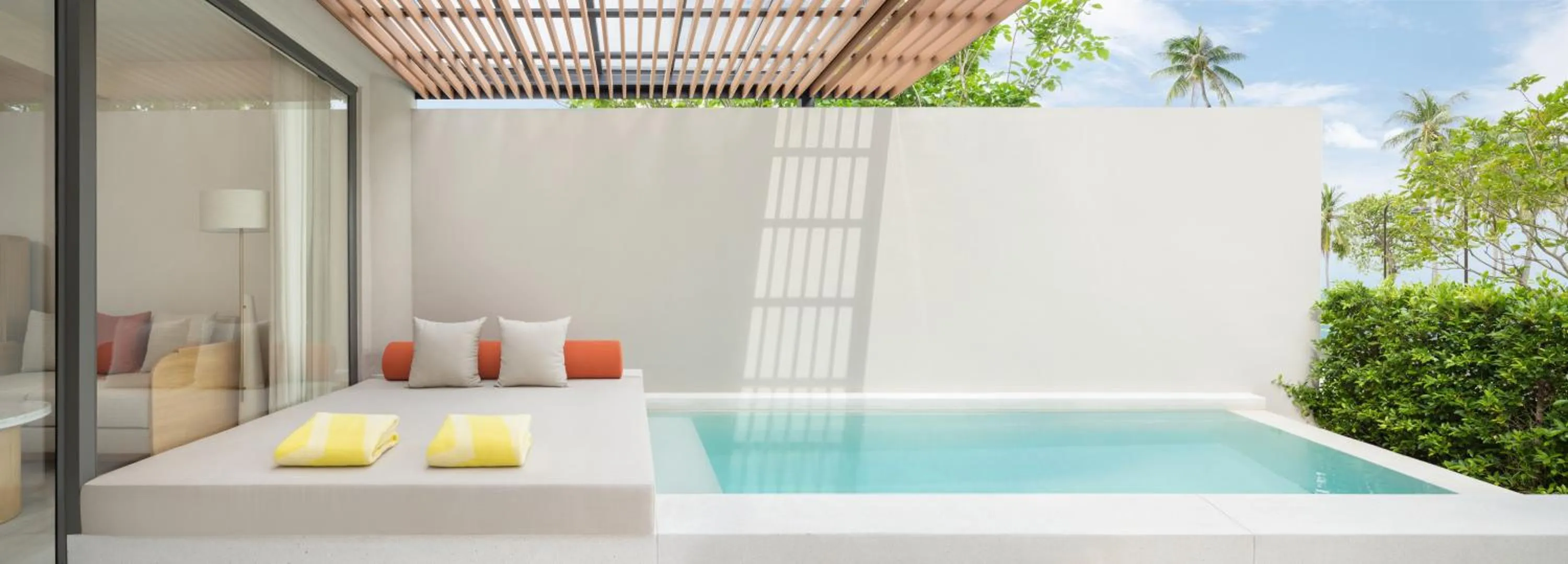 Swimming pool in Centara Reserve Samui