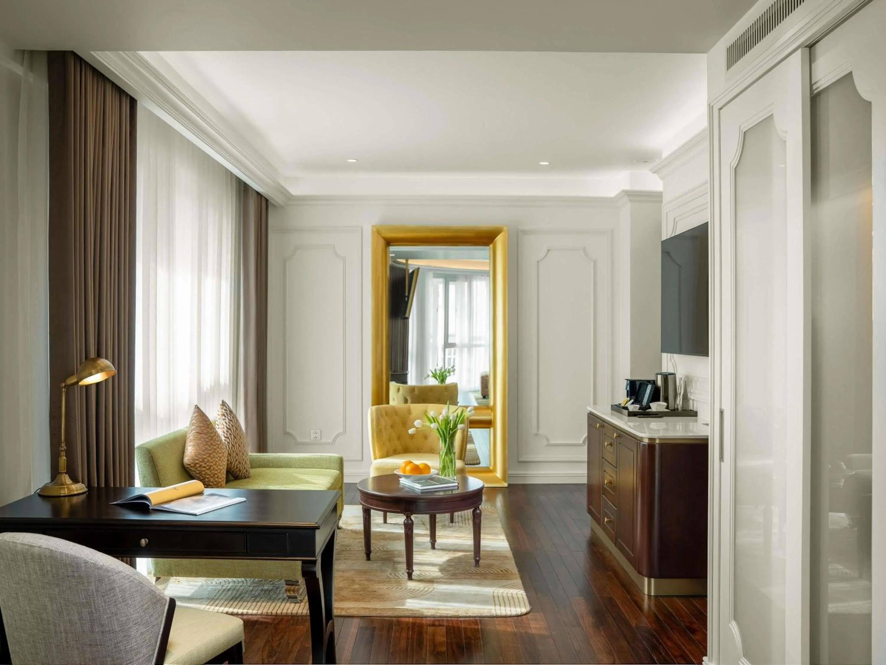 Bedroom in Hotel de l'Opera Hanoi - MGallery