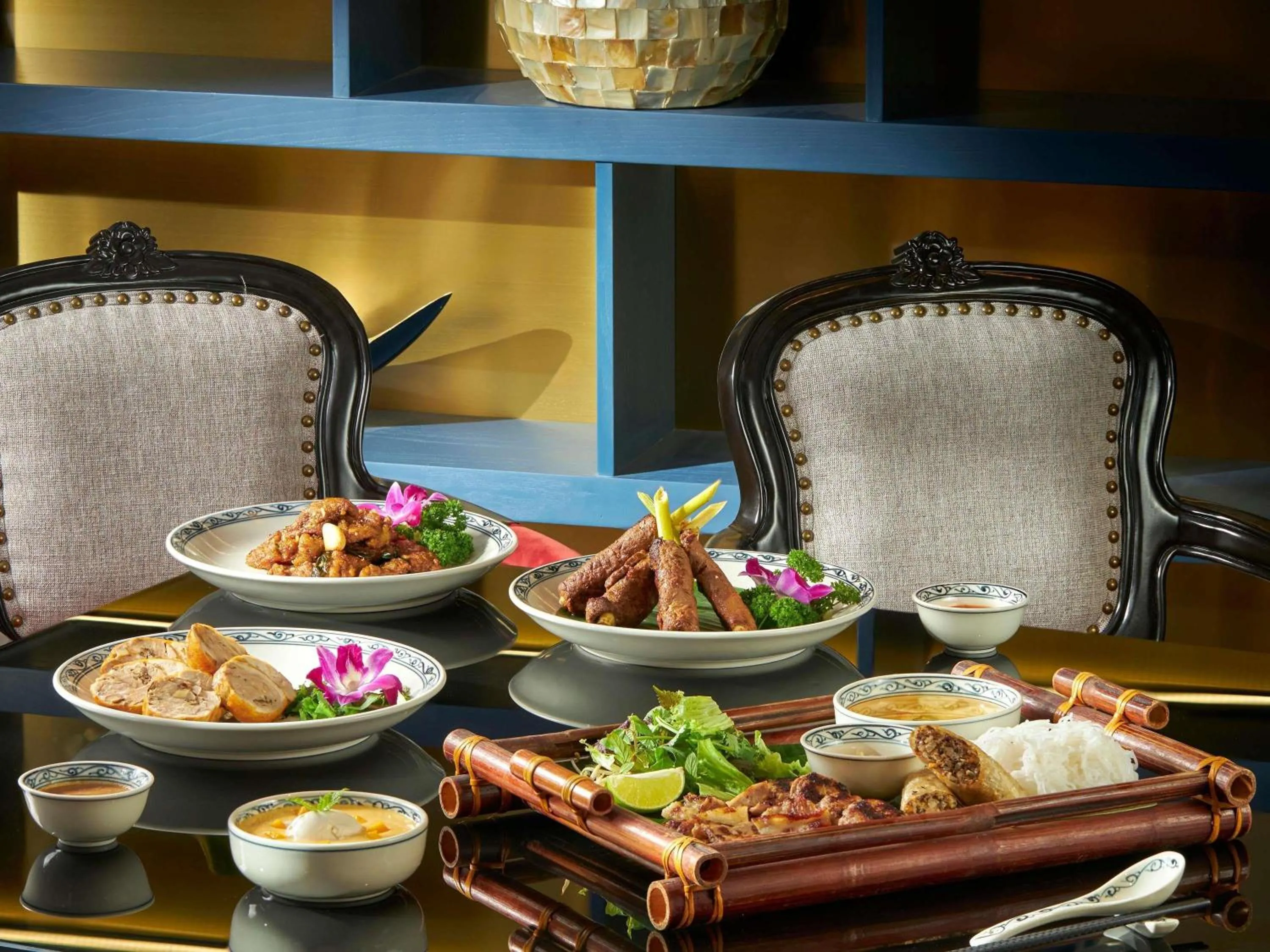 Restaurant/places to eat in Hotel de l'Opera Hanoi - MGallery