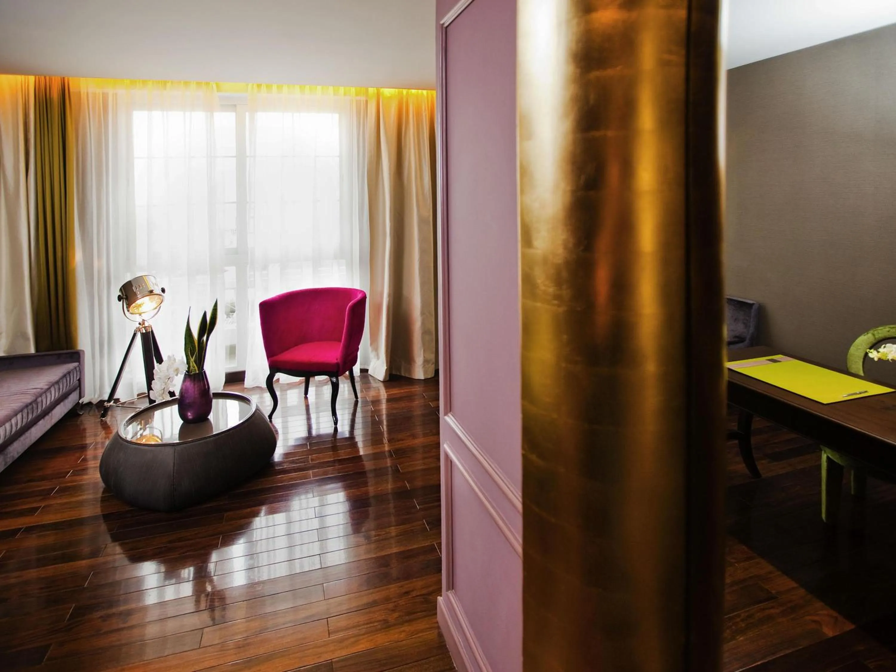 Bedroom in Hotel de l'Opera Hanoi - MGallery