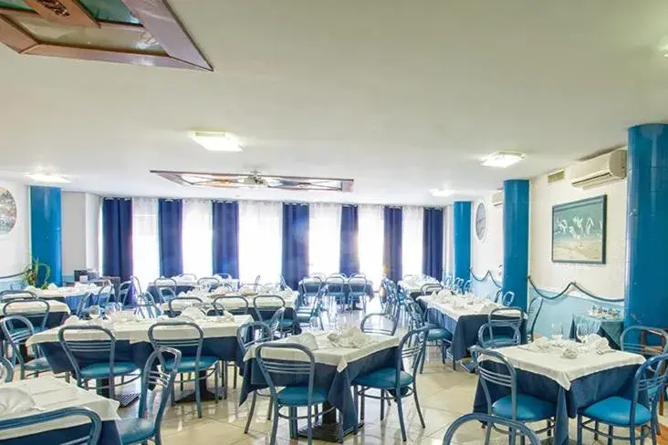 Restaurant/places to eat in Hotel Scacciapensieri Restaurant/places to eat in Hotel Scacciapensieri