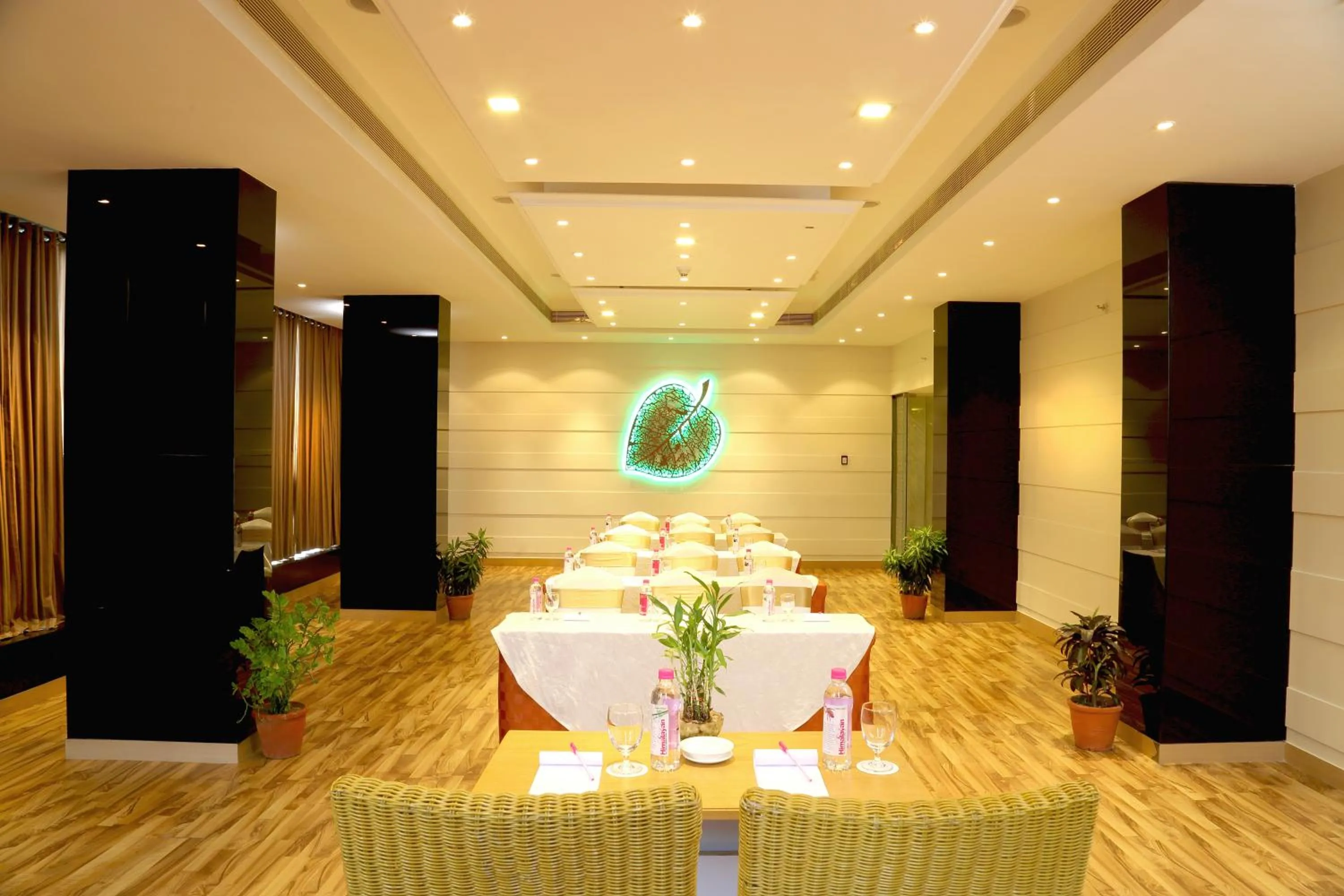 Restaurant/places to eat in The Quilon Beach Hotel and Convention Center