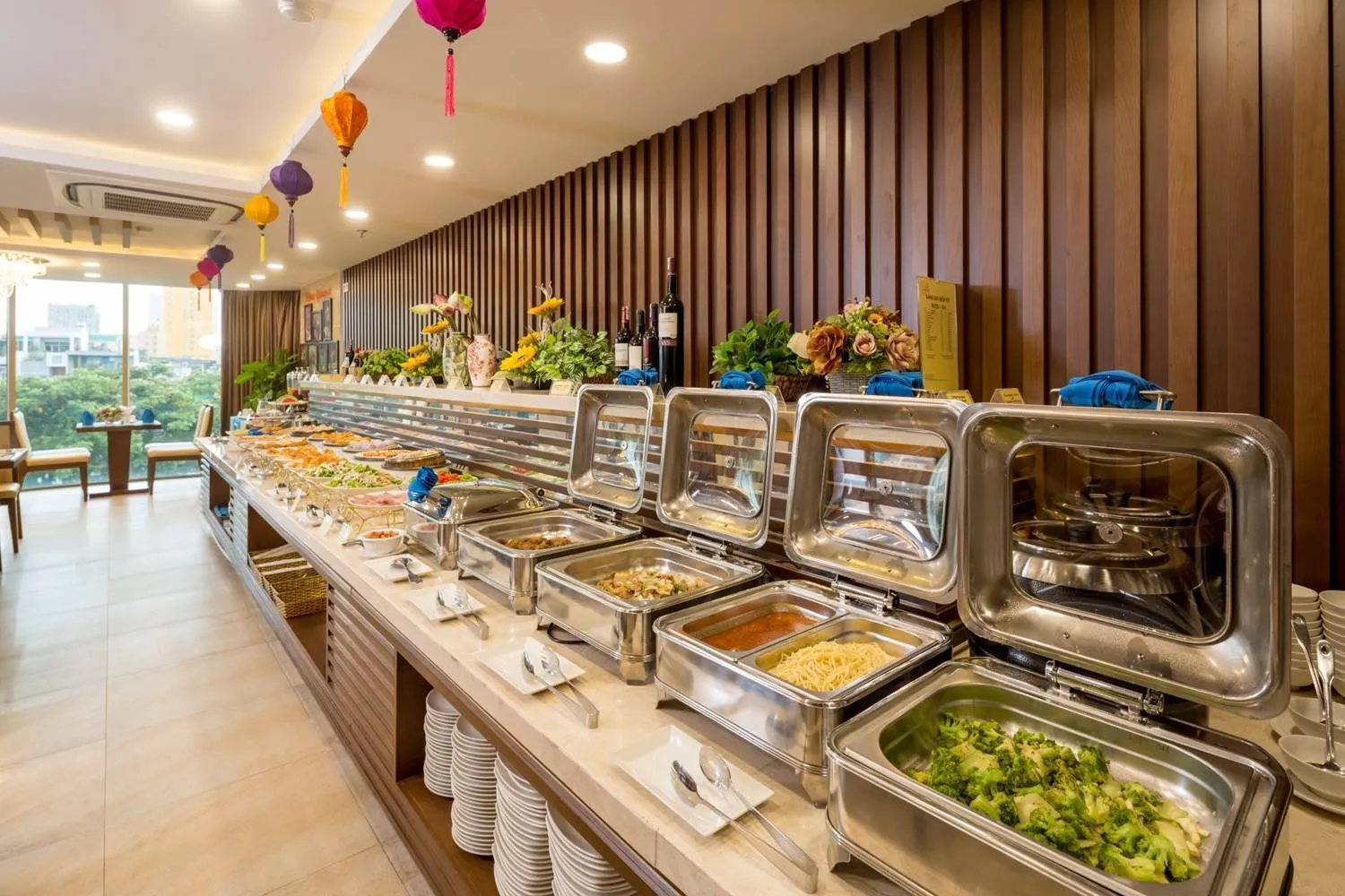 Restaurant/places to eat in Mitisa Hotel Da Nang - Near Dragon Bridge