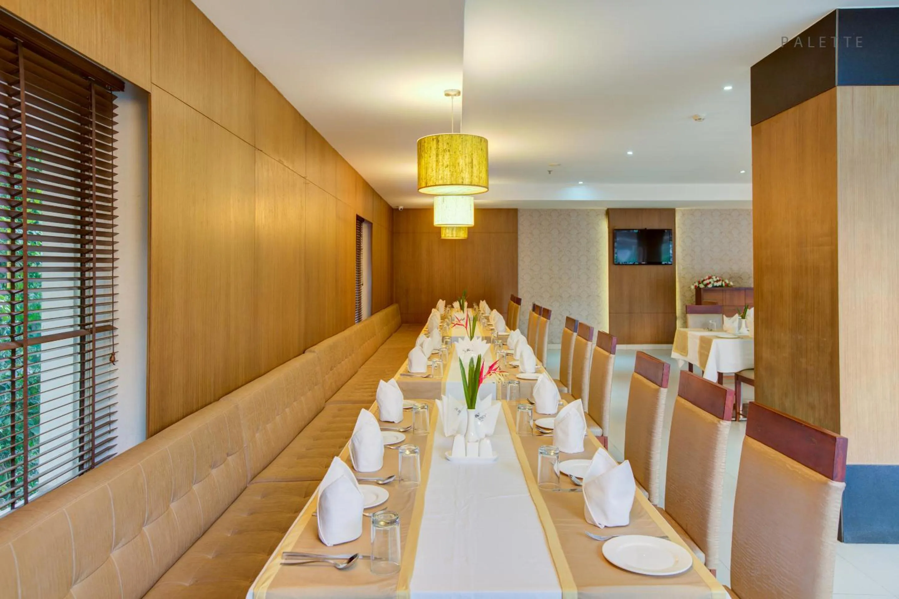 Restaurant/places to eat in JK Residency Cheruvathur