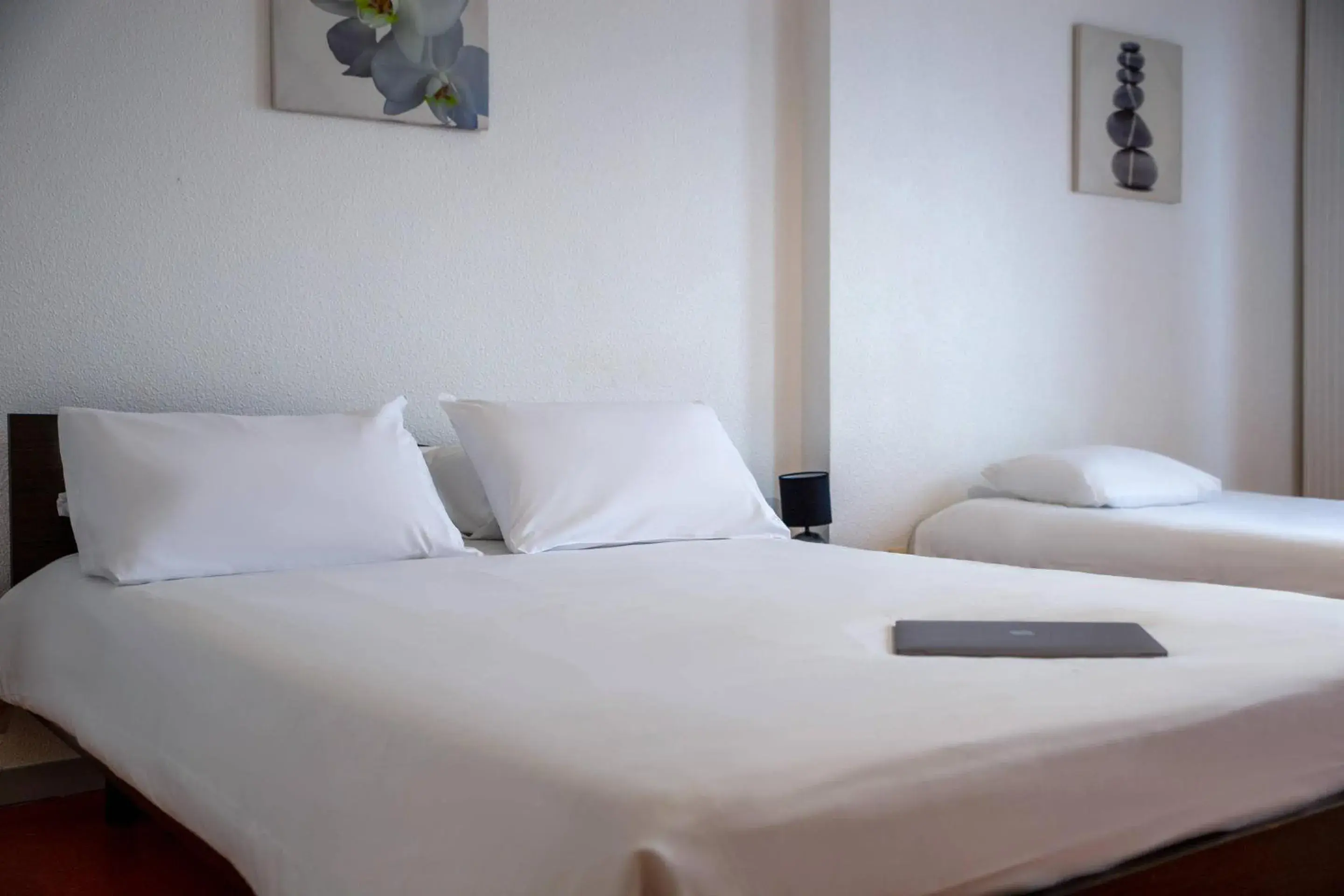 Bedroom, Bed in Comfort Aparthotel Besancon Hauts du Chazal Bedroom, Bed in Comfort Aparthotel Besancon Hauts du Chazal