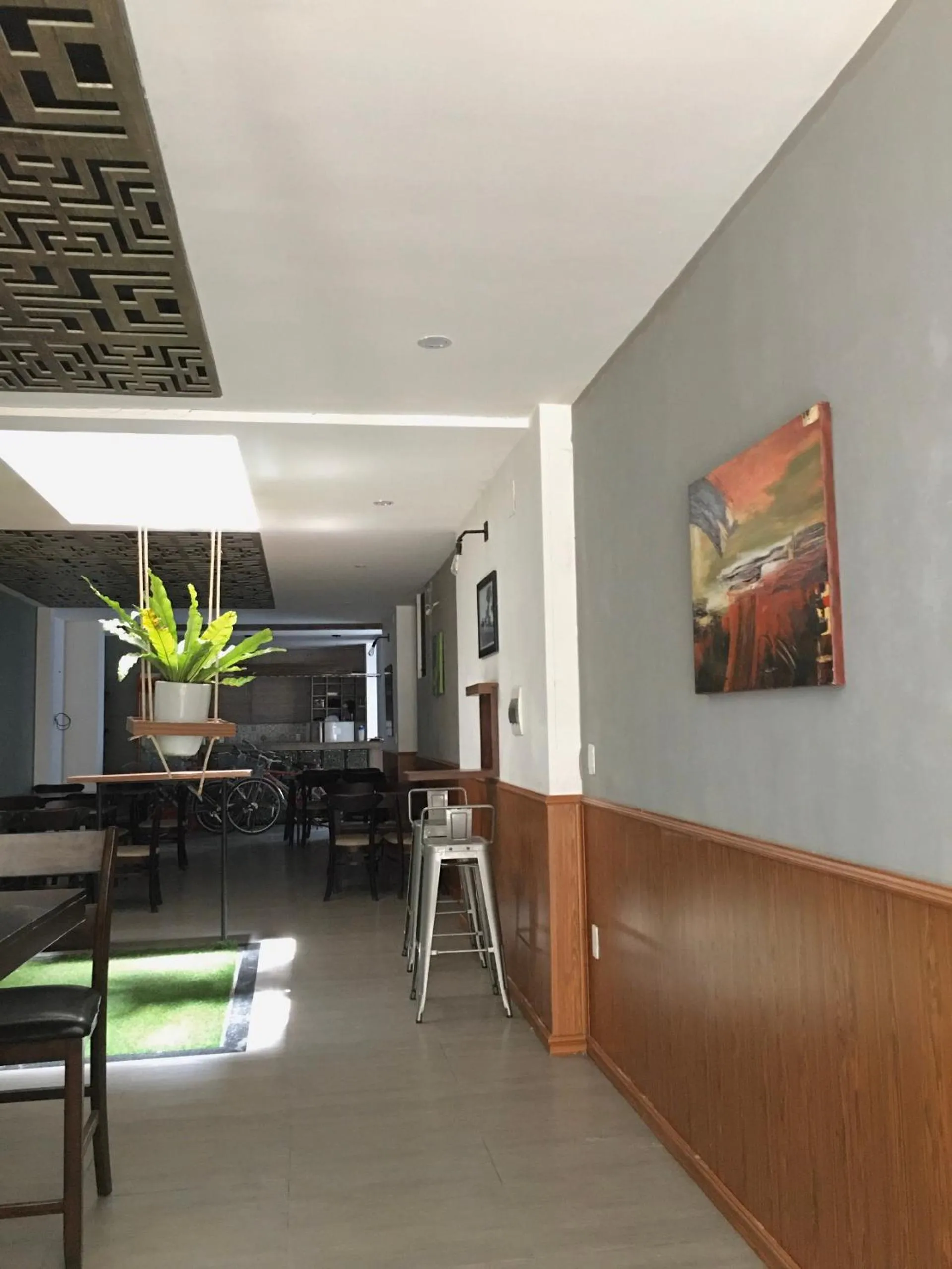 Restaurant/places to eat in Kha Hostel