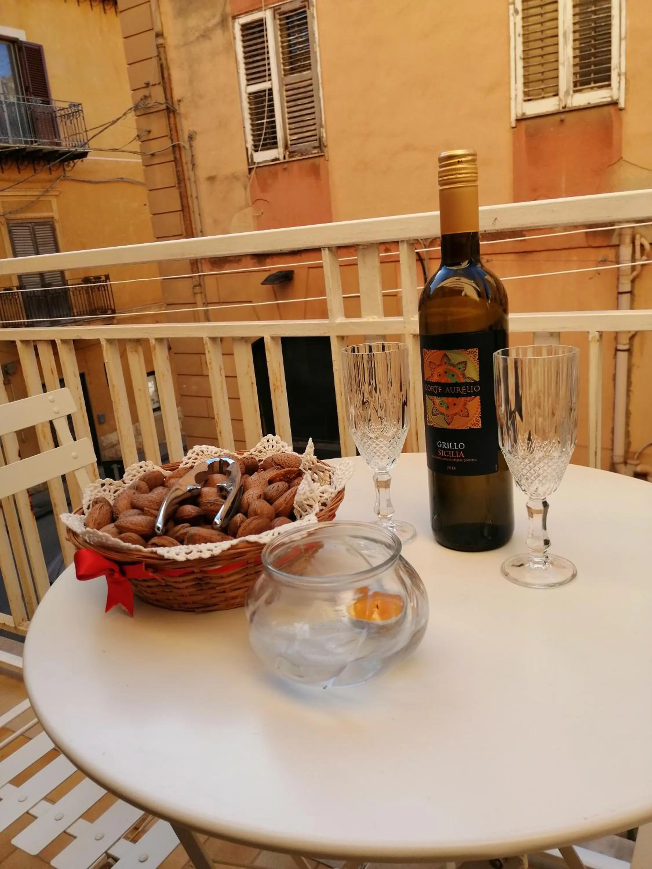 Food and drinks in La casa del corso
