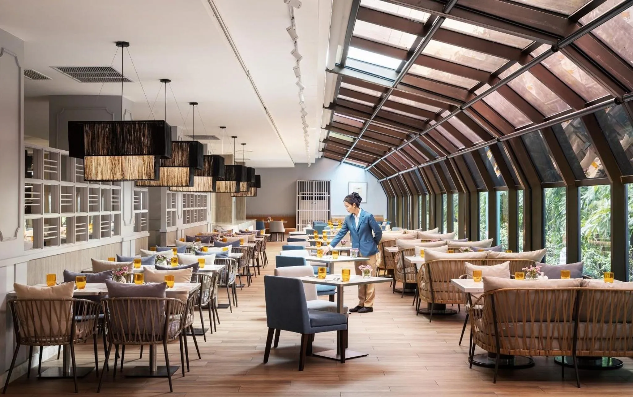 Restaurant/places to eat in Amari Don Muang Airport Bangkok