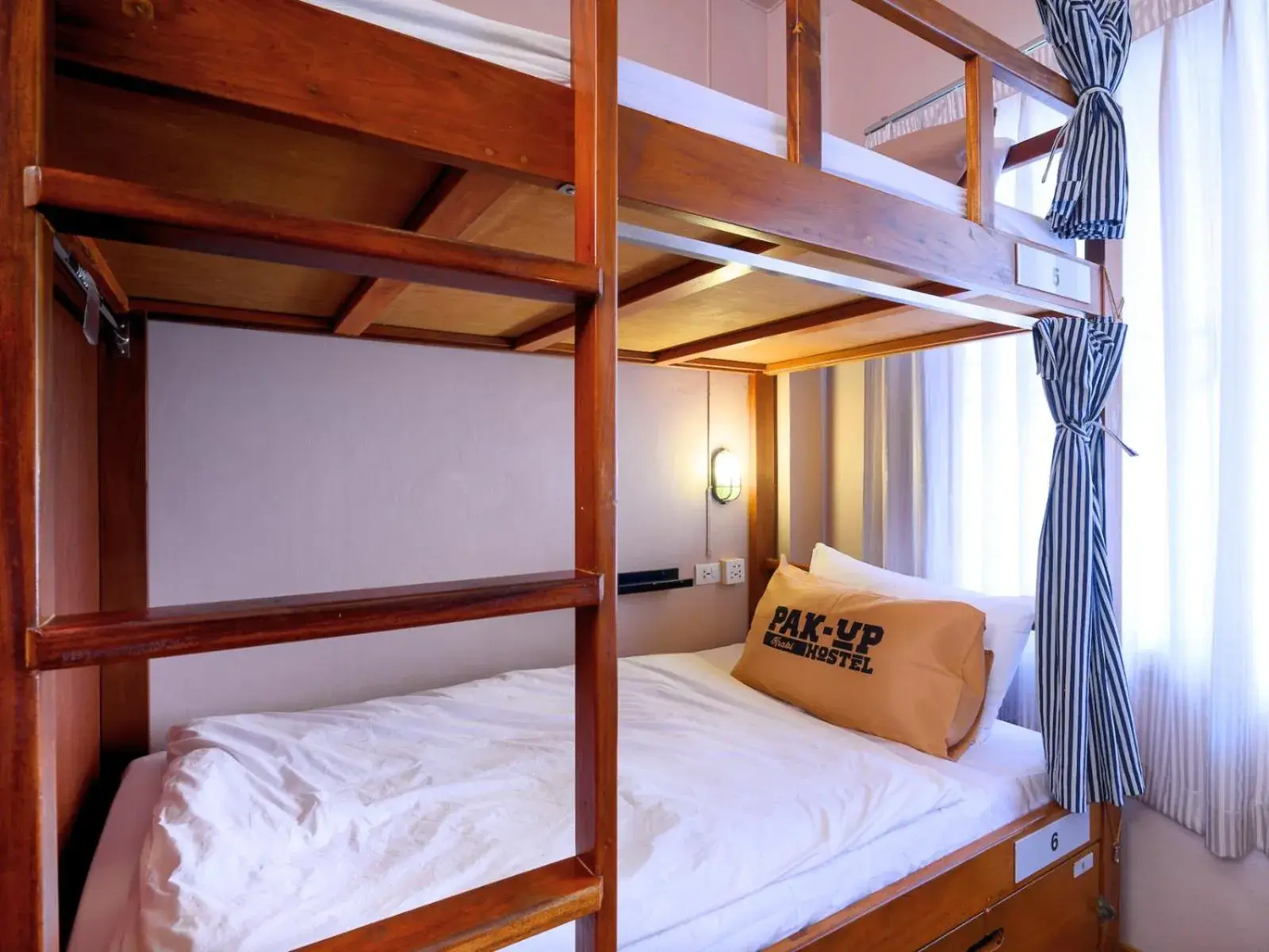 Bed in Pak-Up Hostel Bed in Pak-Up Hostel