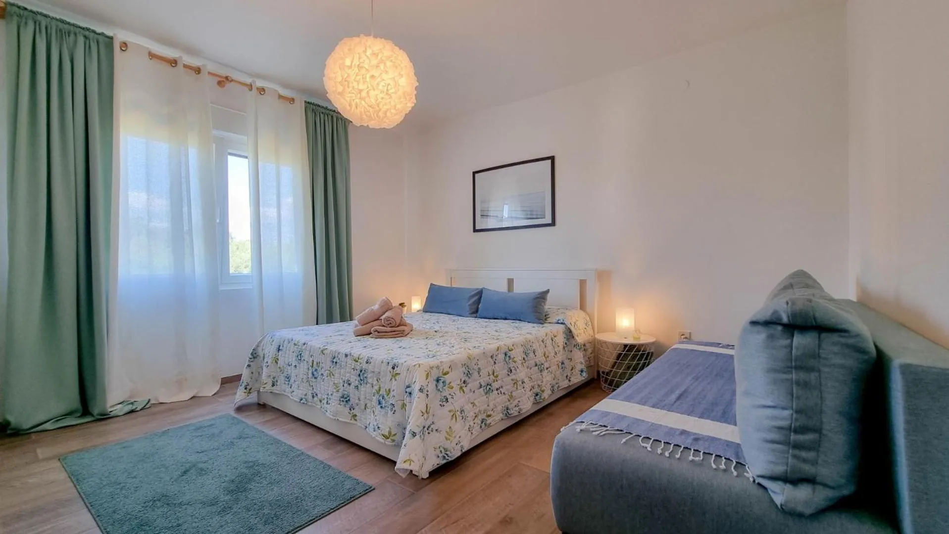 Bed in Ester