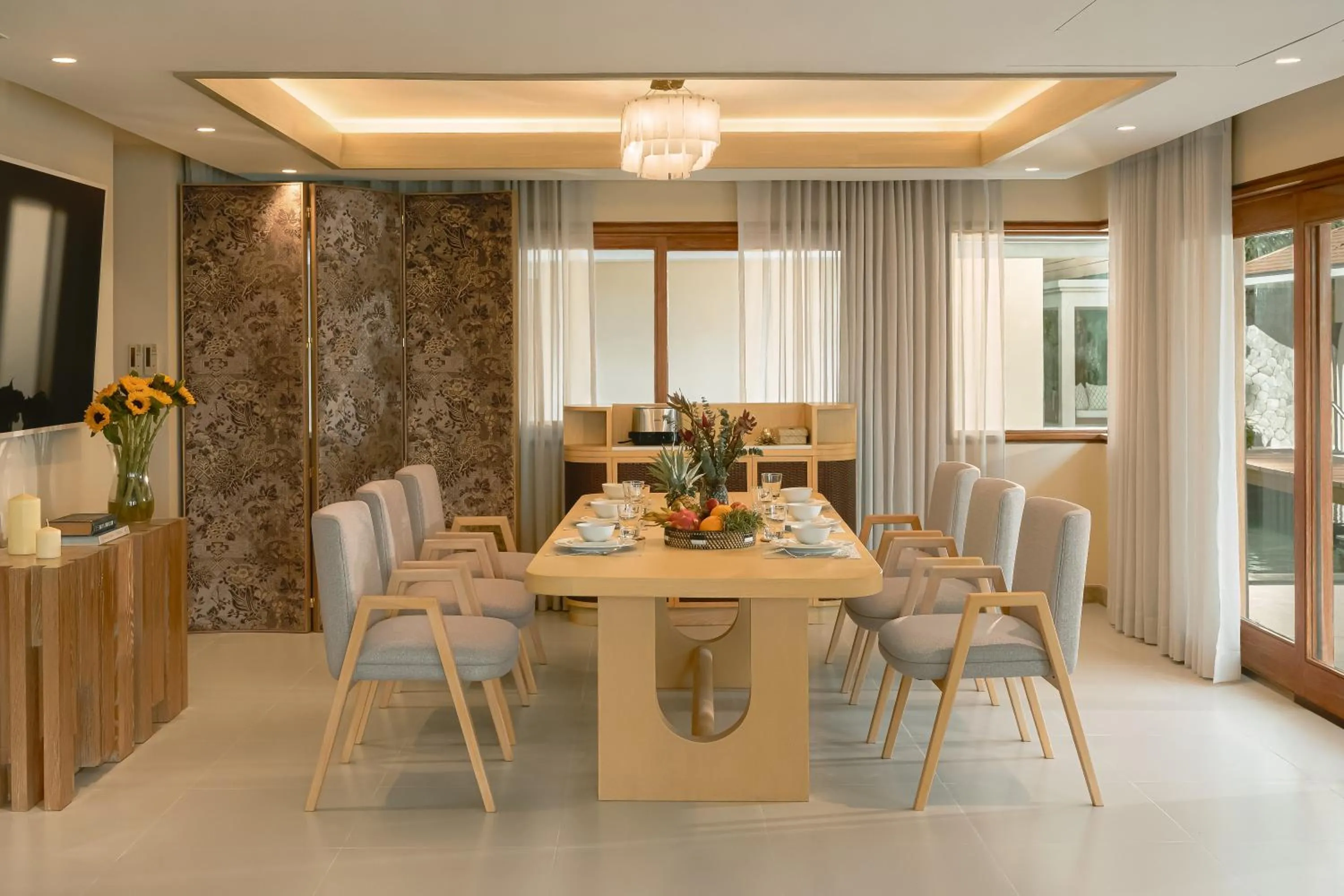 Dining area in Villa Macaque and Villa Languor