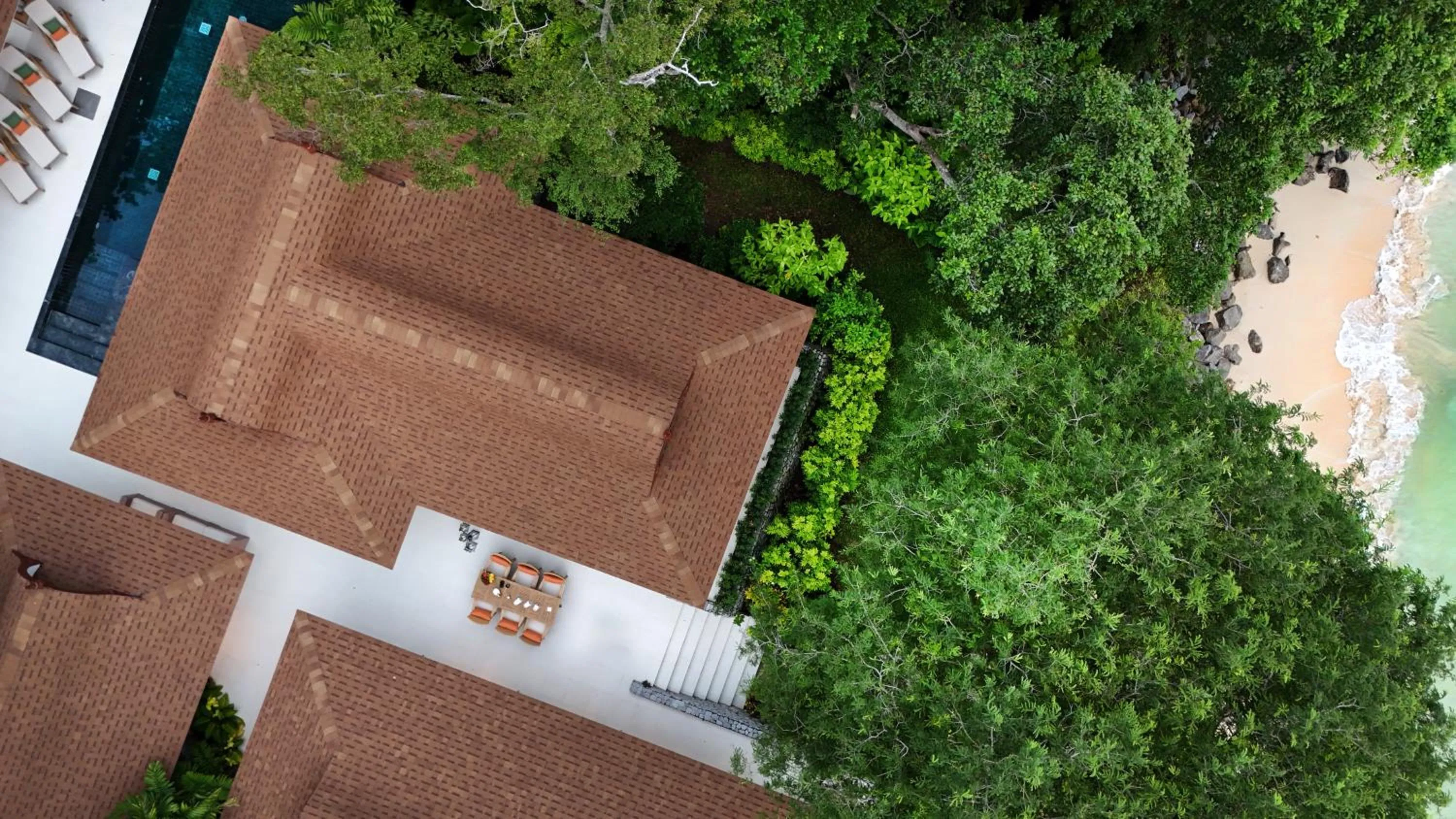 Property building in Villa Macaque and Villa Languor