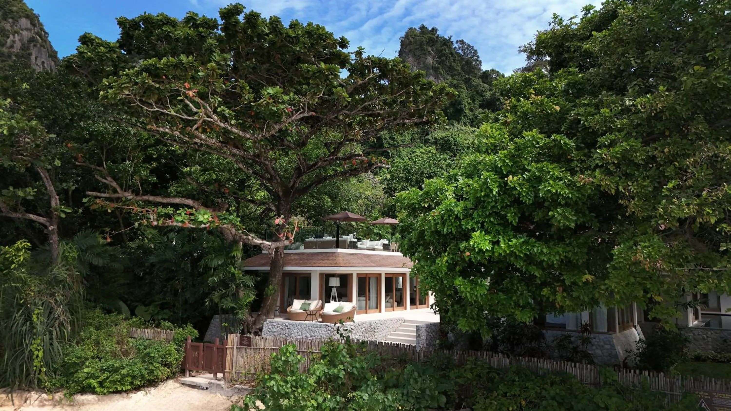 Property building in Villa Macaque and Villa Languor