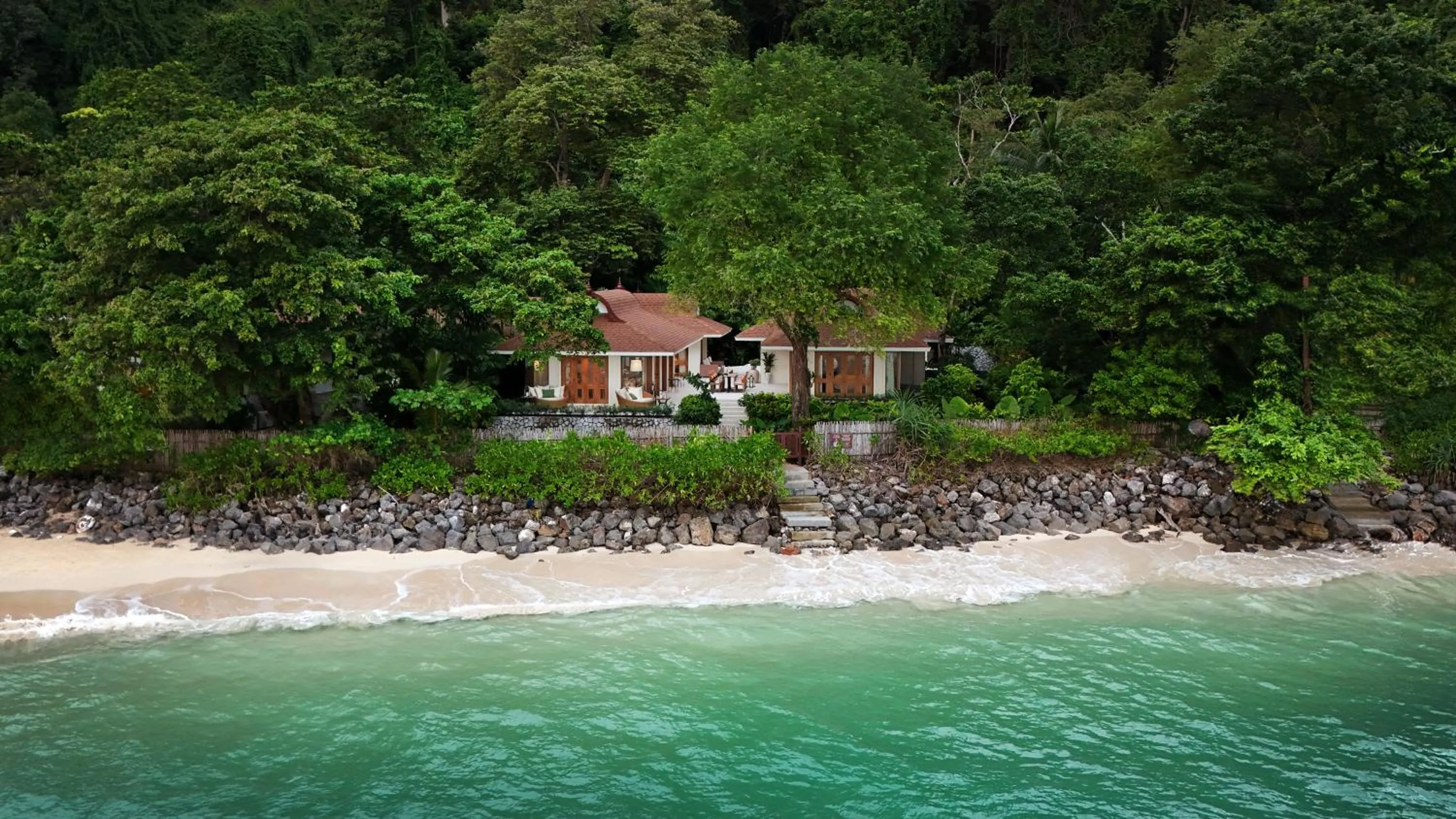 Property building in Villa Macaque and Villa Languor