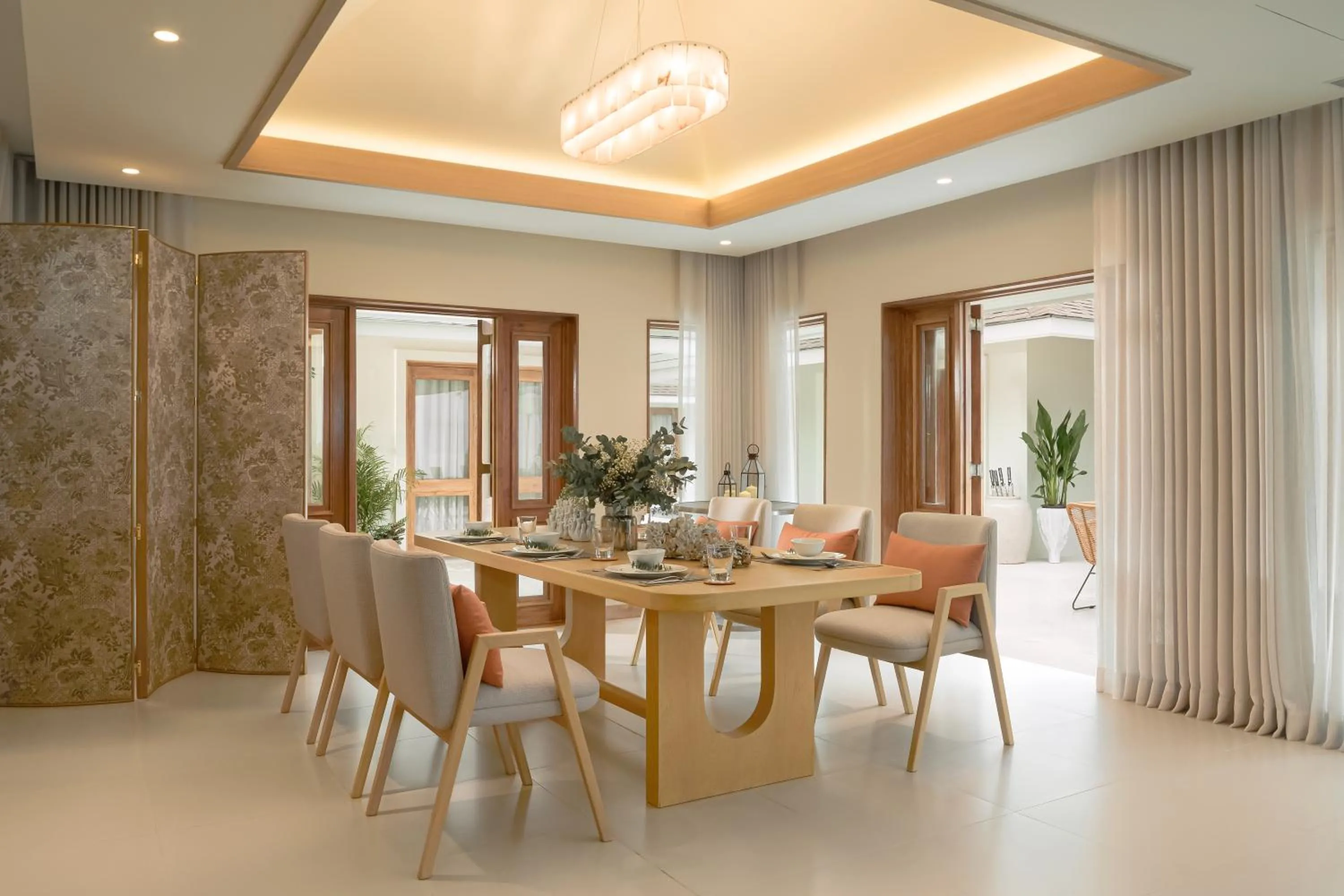 Dining area in Villa Macaque and Villa Languor