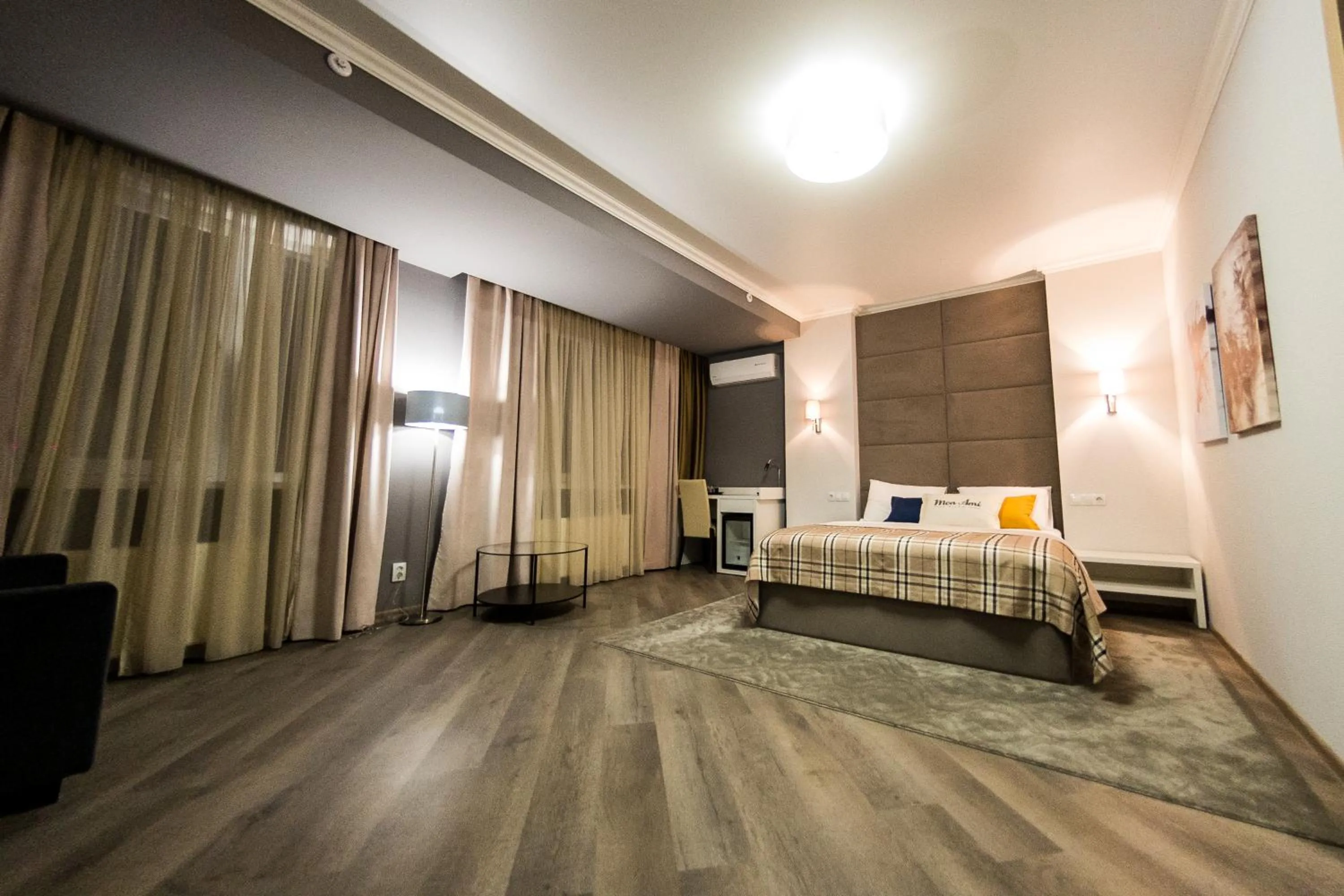 Photo of the whole room in Mon Ami Villa