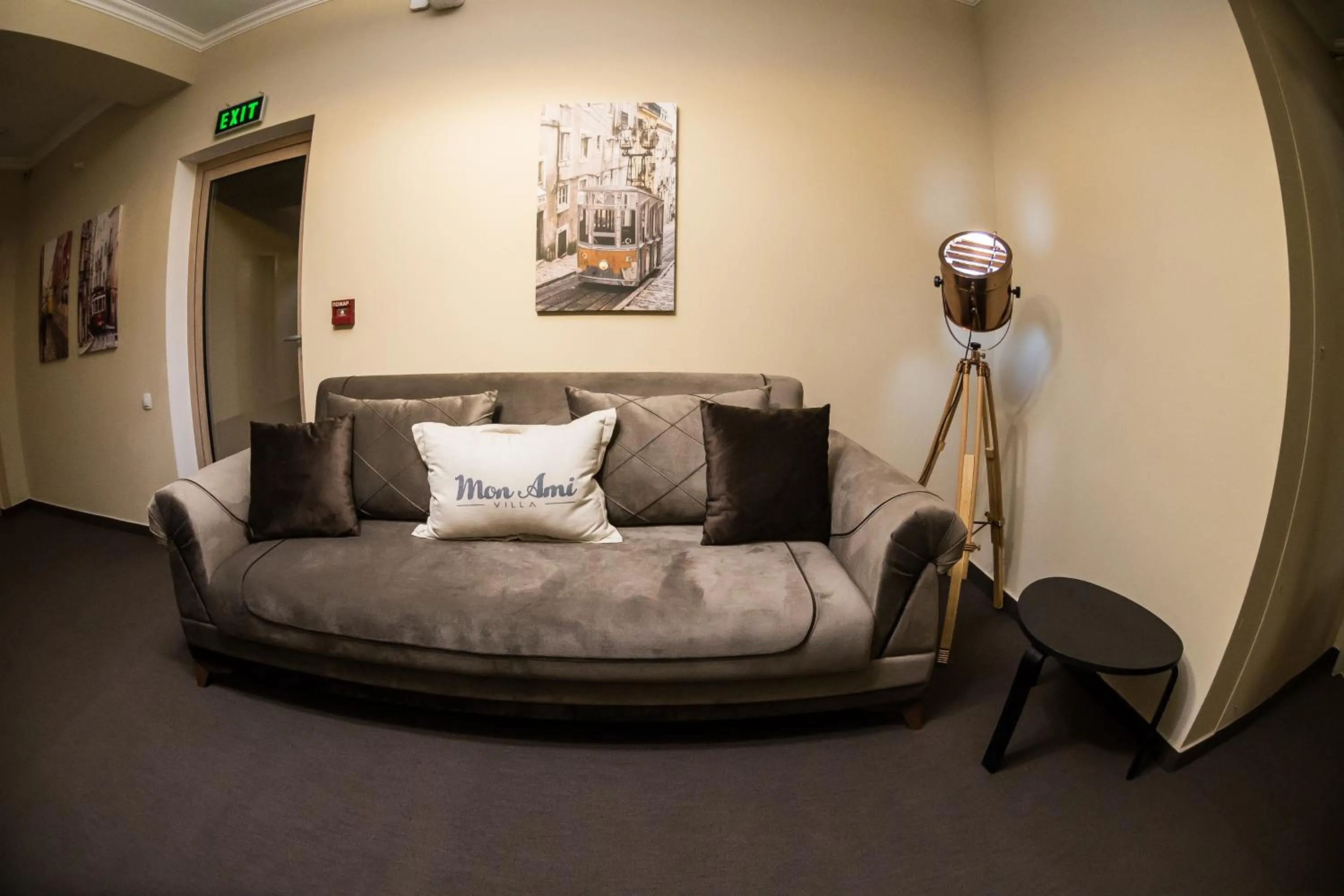 Seating area in Mon Ami Villa