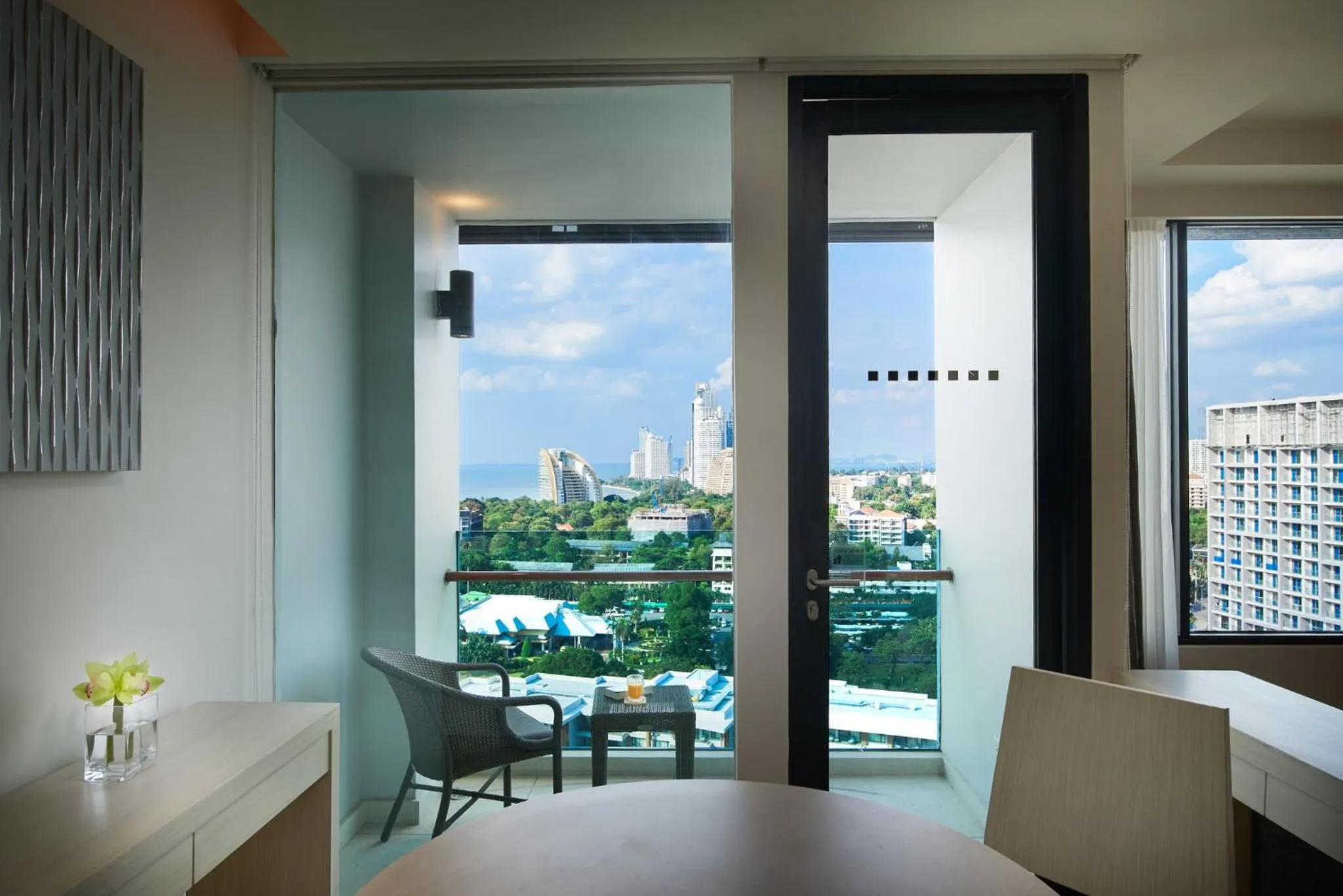 Photo of the whole room in Amari Pattaya