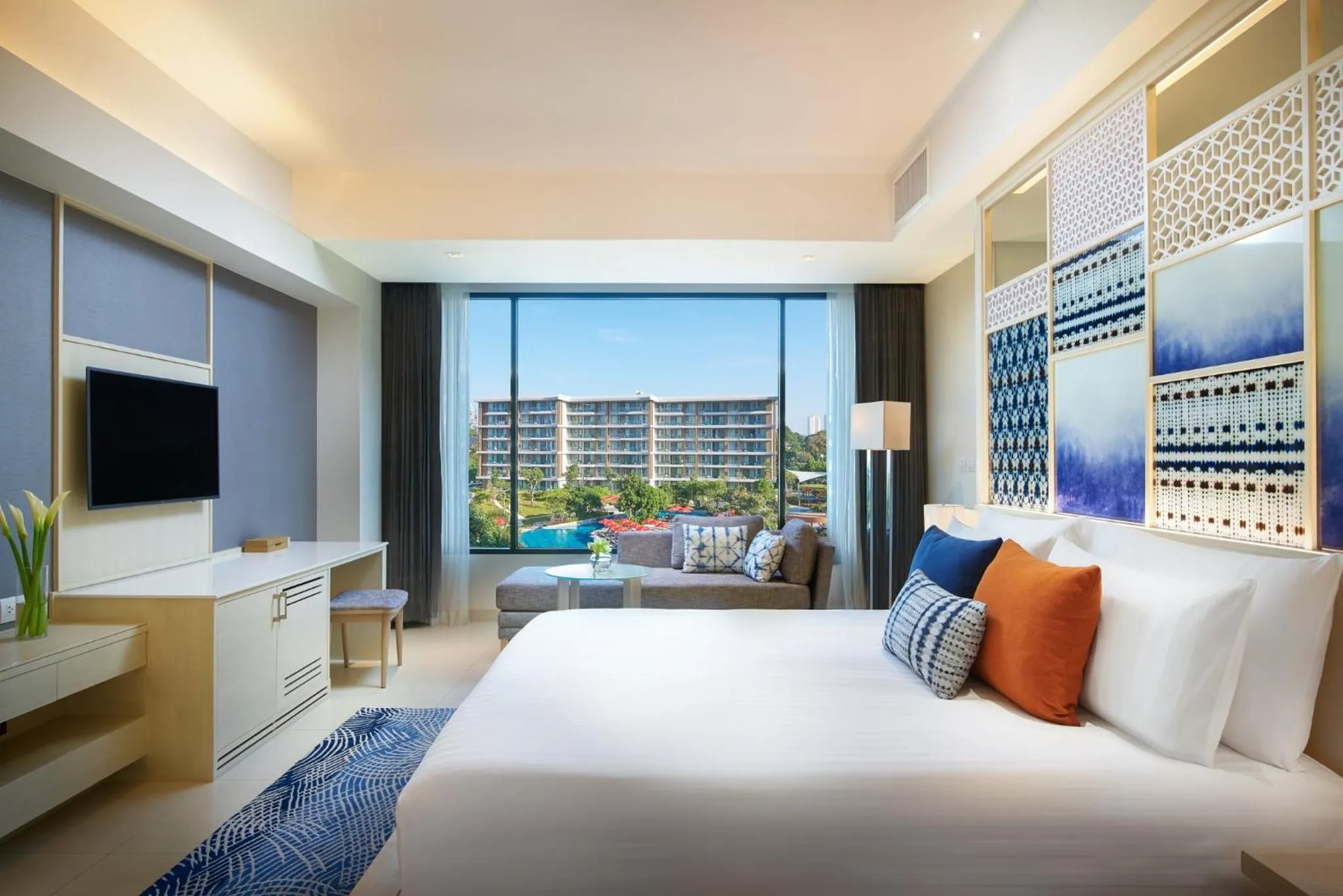 Photo of the whole room, Bed in Amari Pattaya