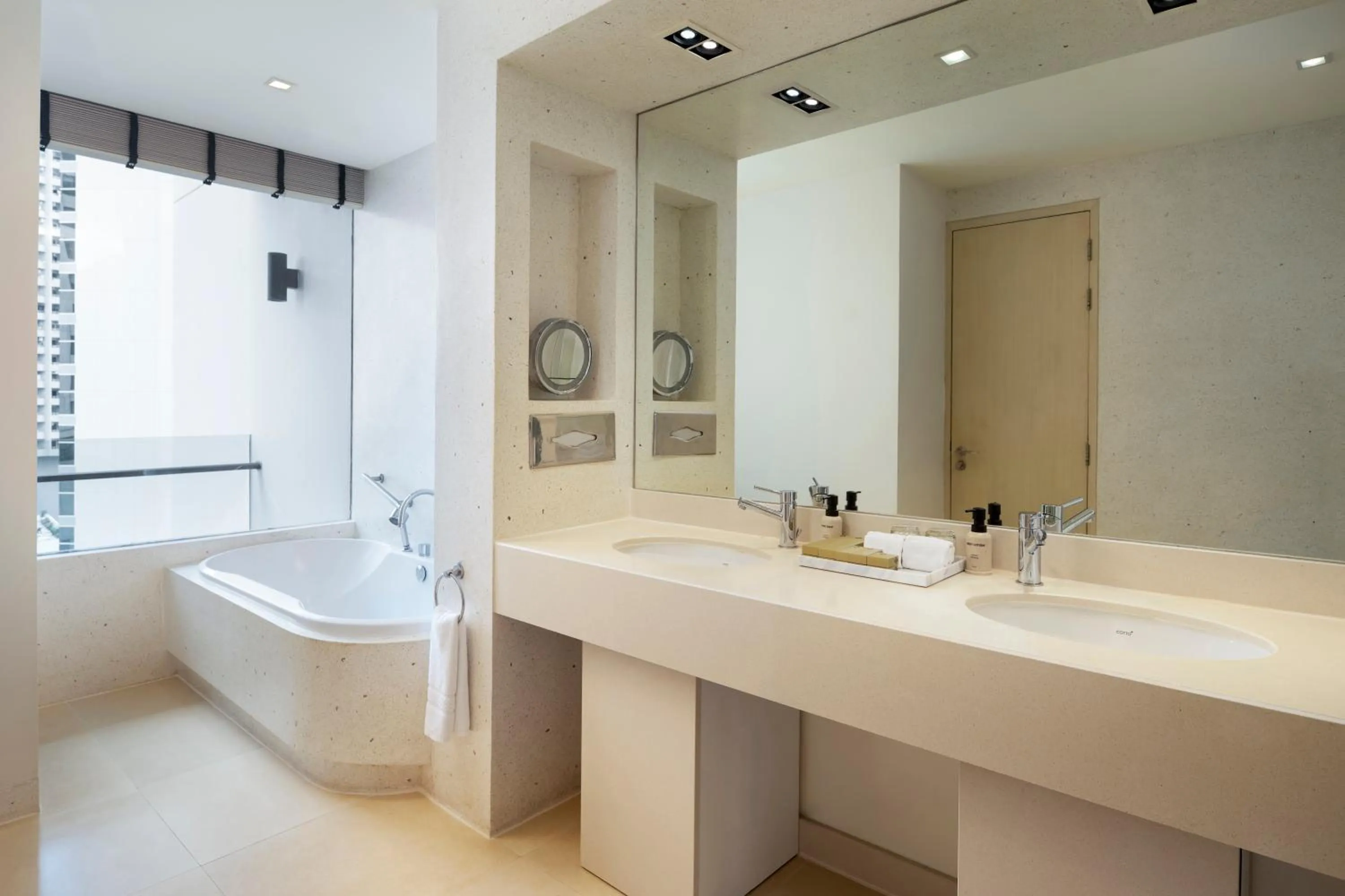 Toilet in Amari Pattaya