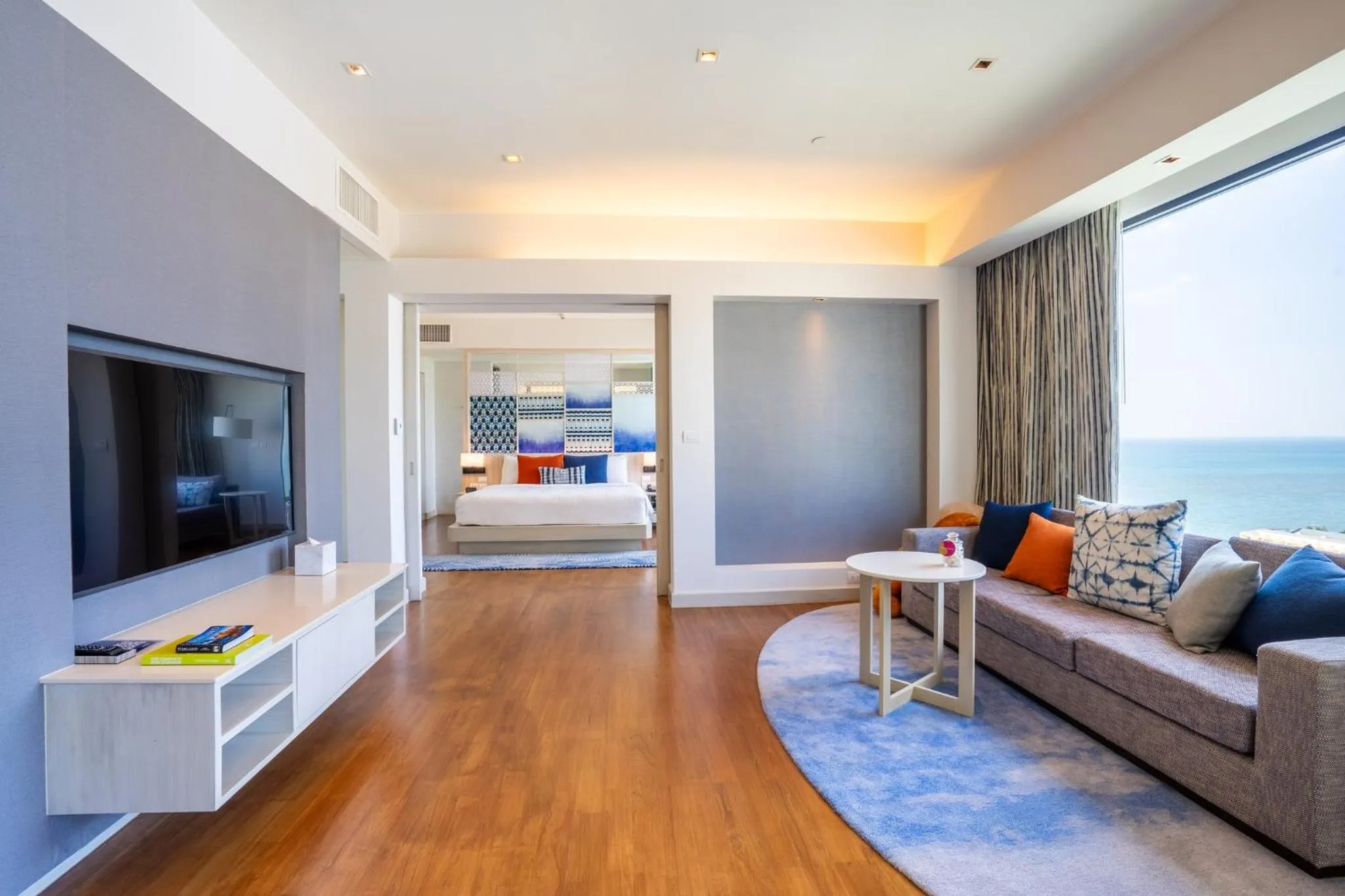 Photo of the whole room, Bed in Amari Pattaya