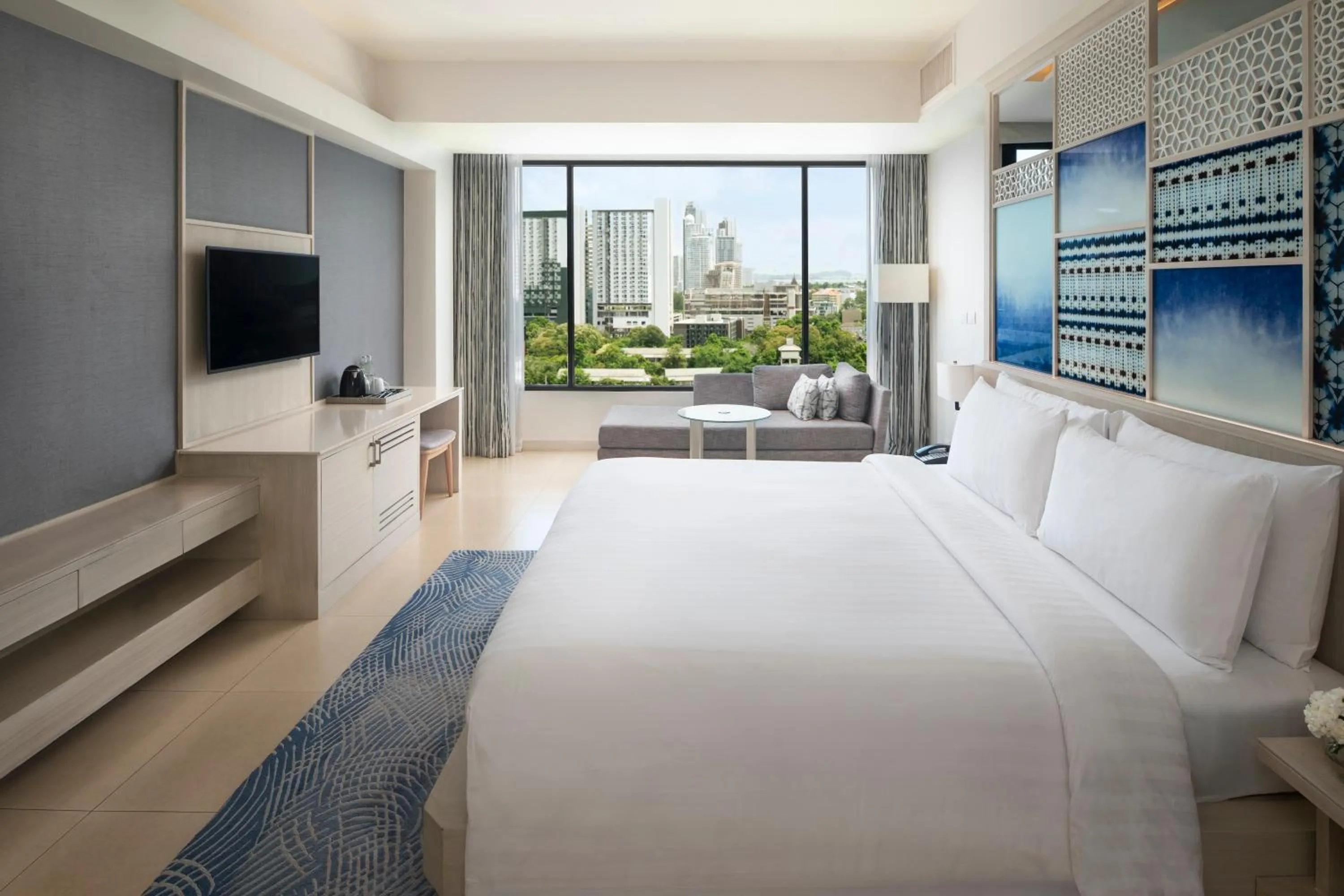 Bedroom, Bed in Amari Pattaya