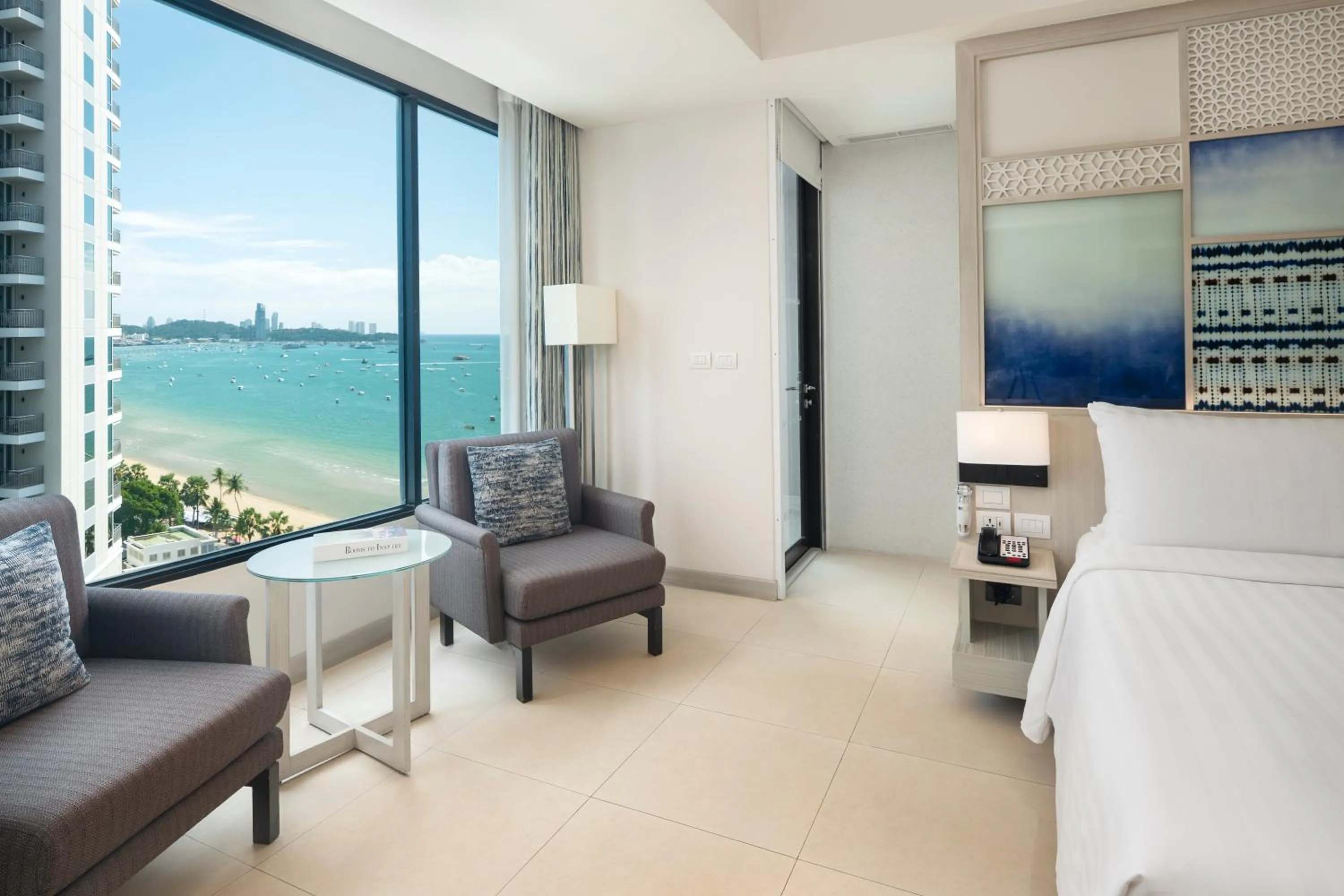 Sea view, Bed in Amari Pattaya