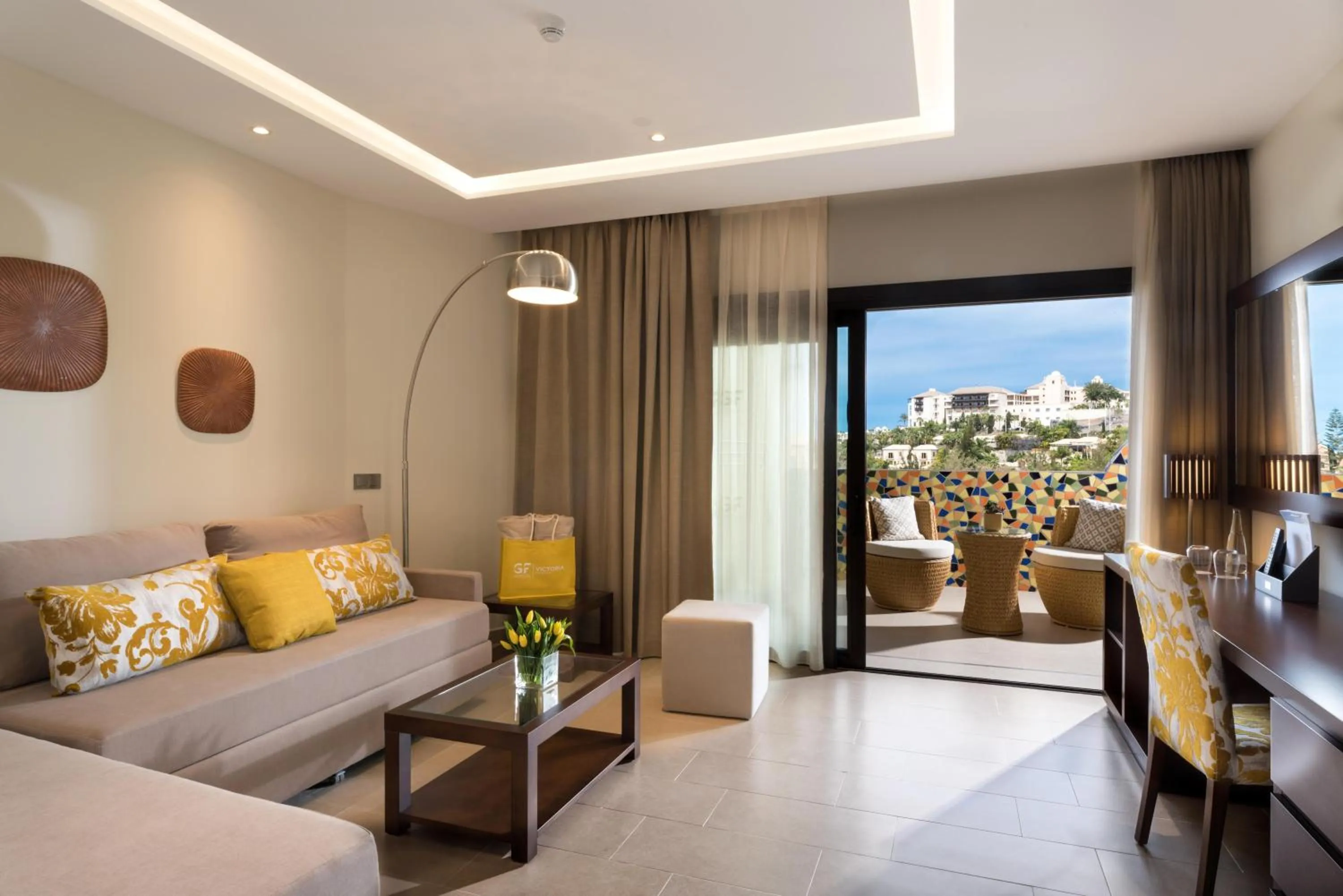 Photo of the whole room in GF Victoria