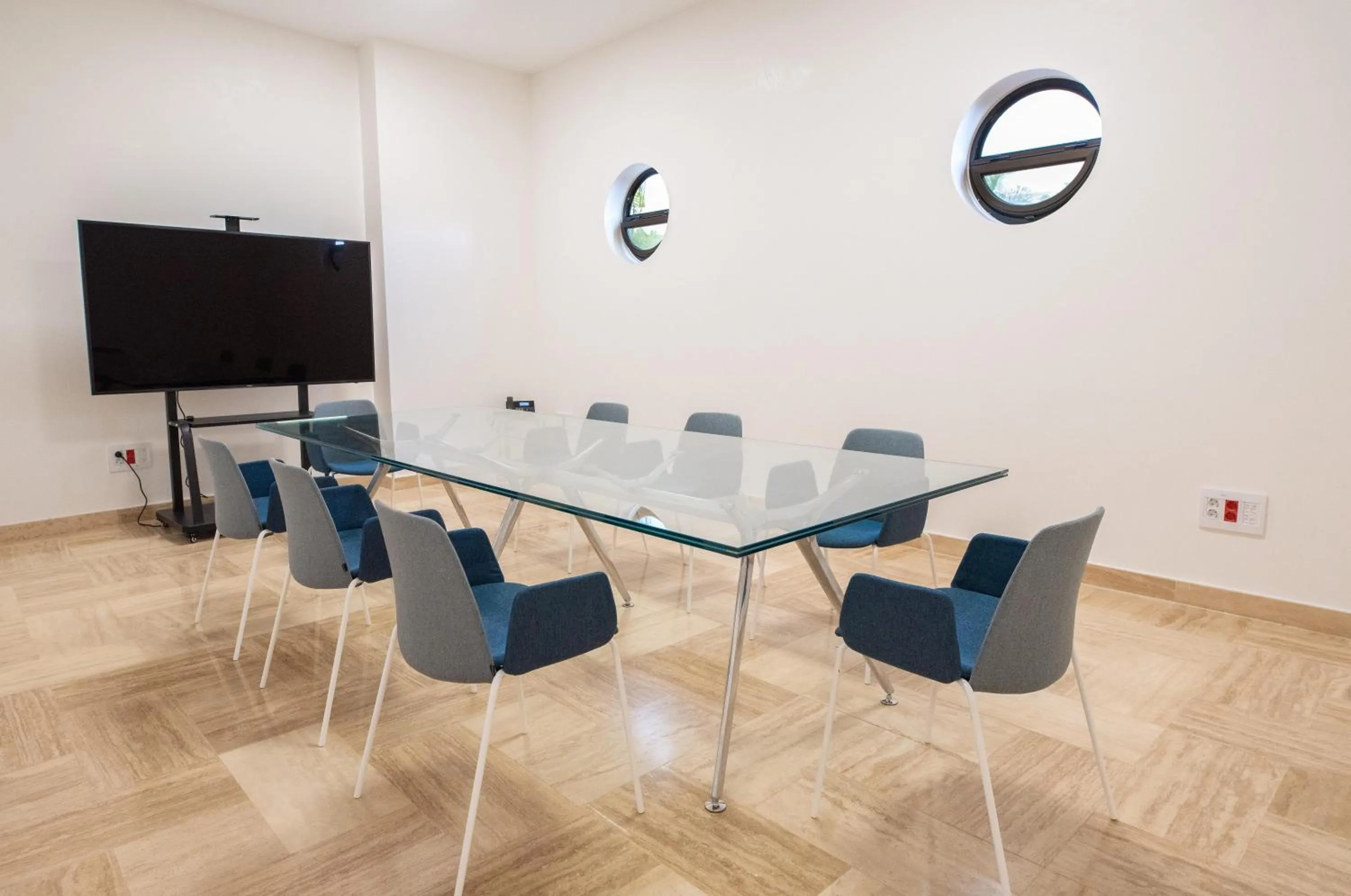 Meeting/conference room in GF Victoria