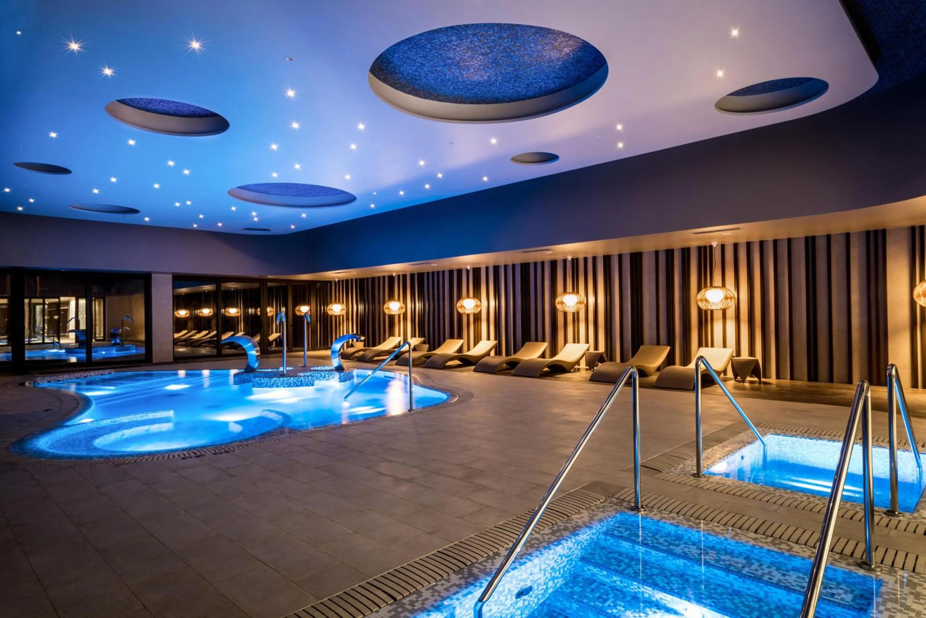 Hot Tub in GF Victoria