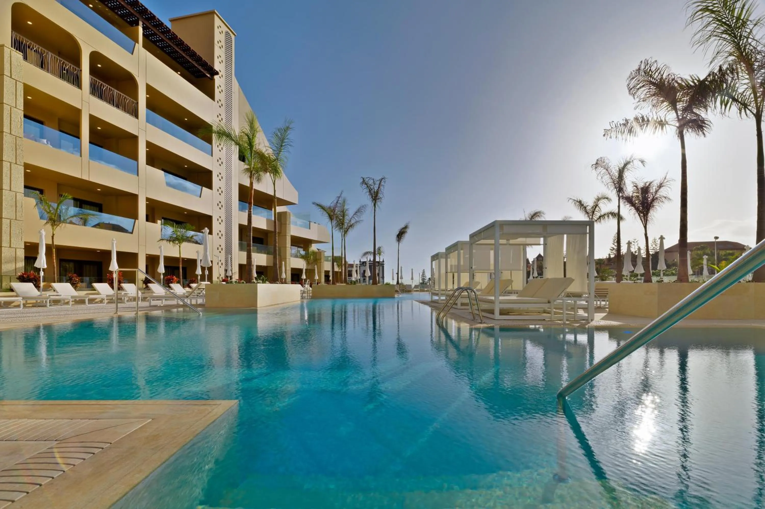 Swimming pool in GF Victoria