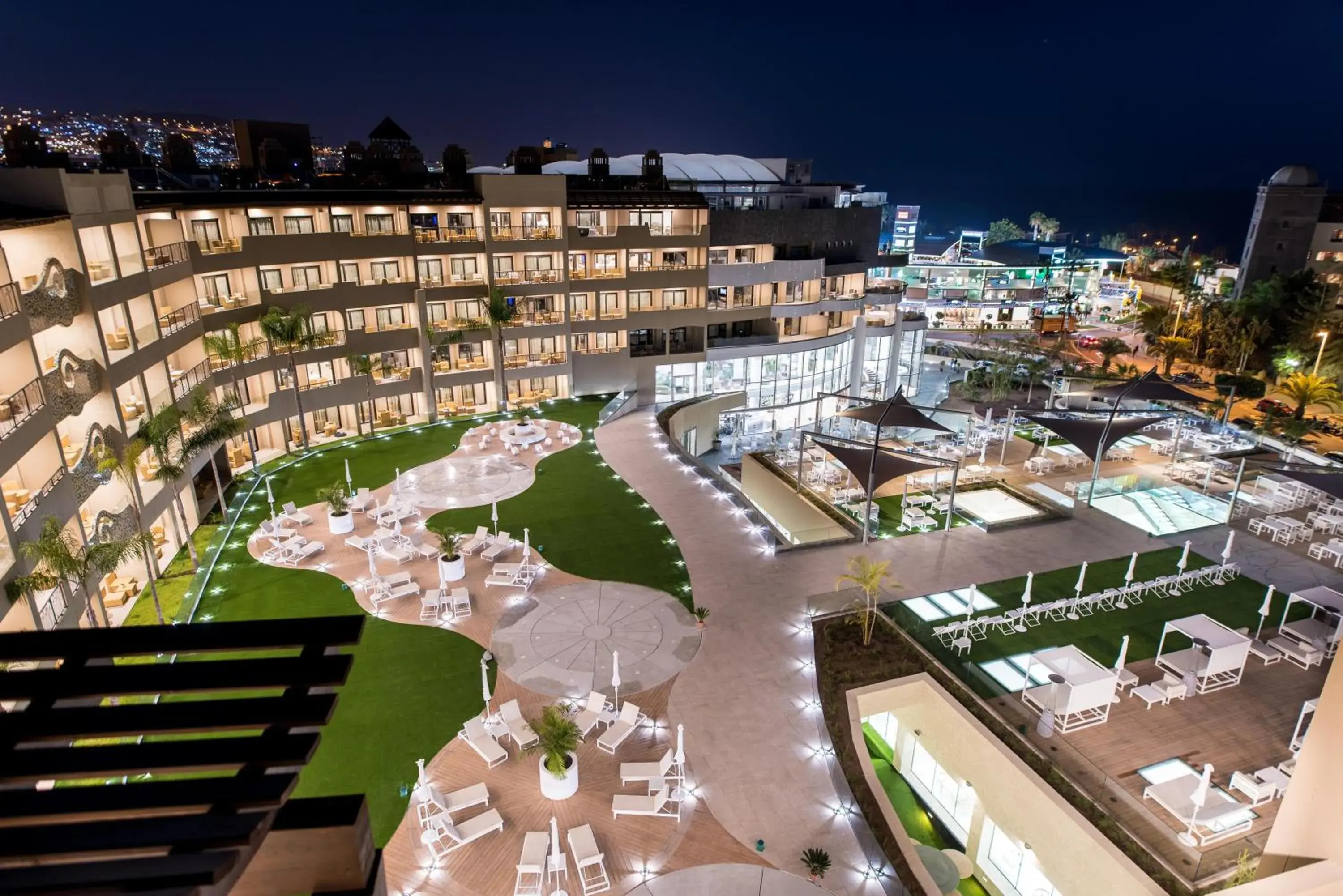 Property building in GF Victoria Property building in GF Victoria