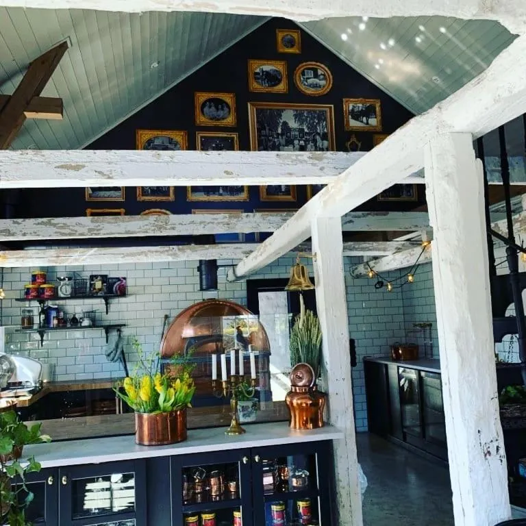 Restaurant/places to eat in Hem till Gården boutique hotel